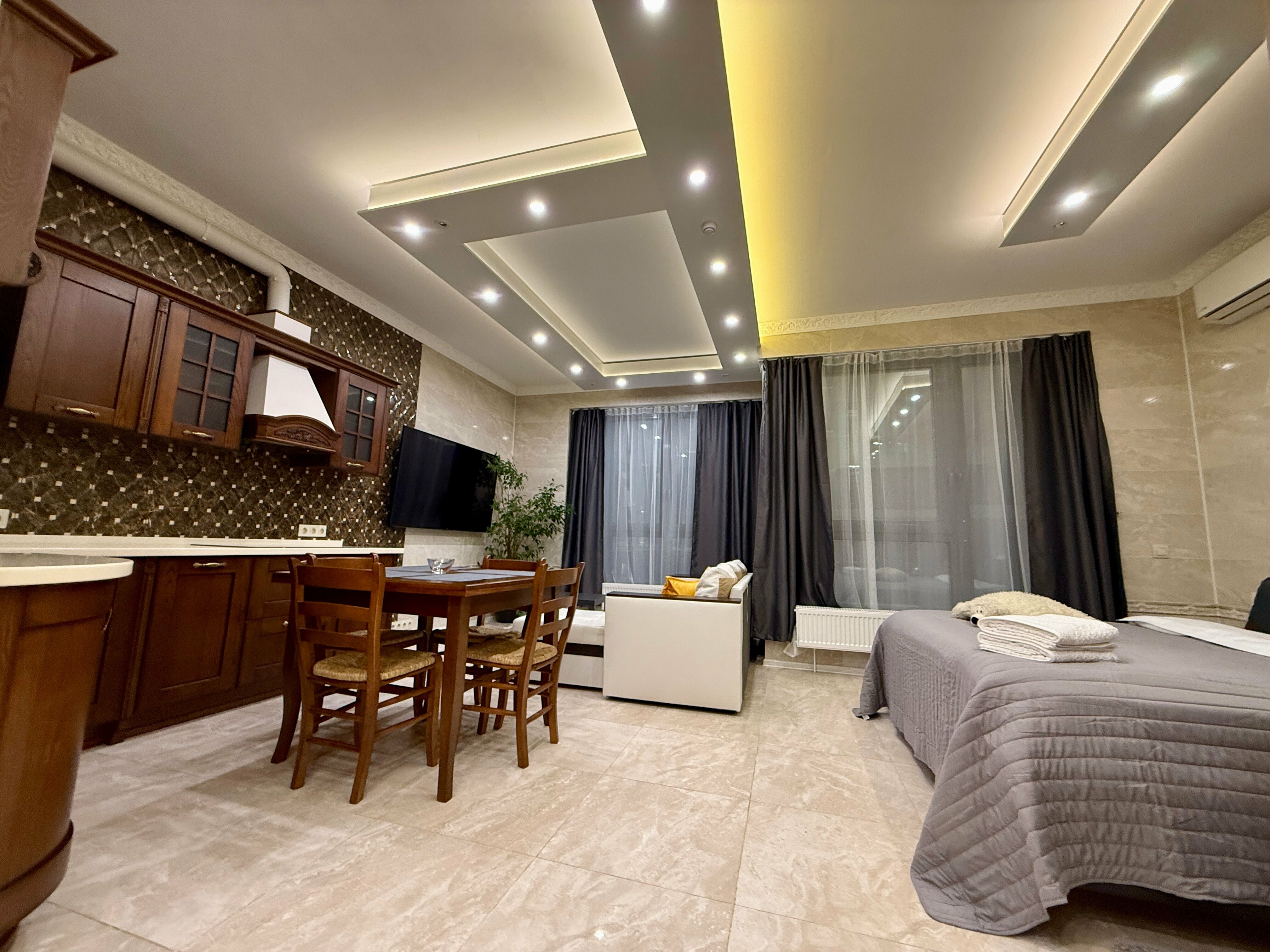 Люкс с кроватью размера «king-size» и балконом