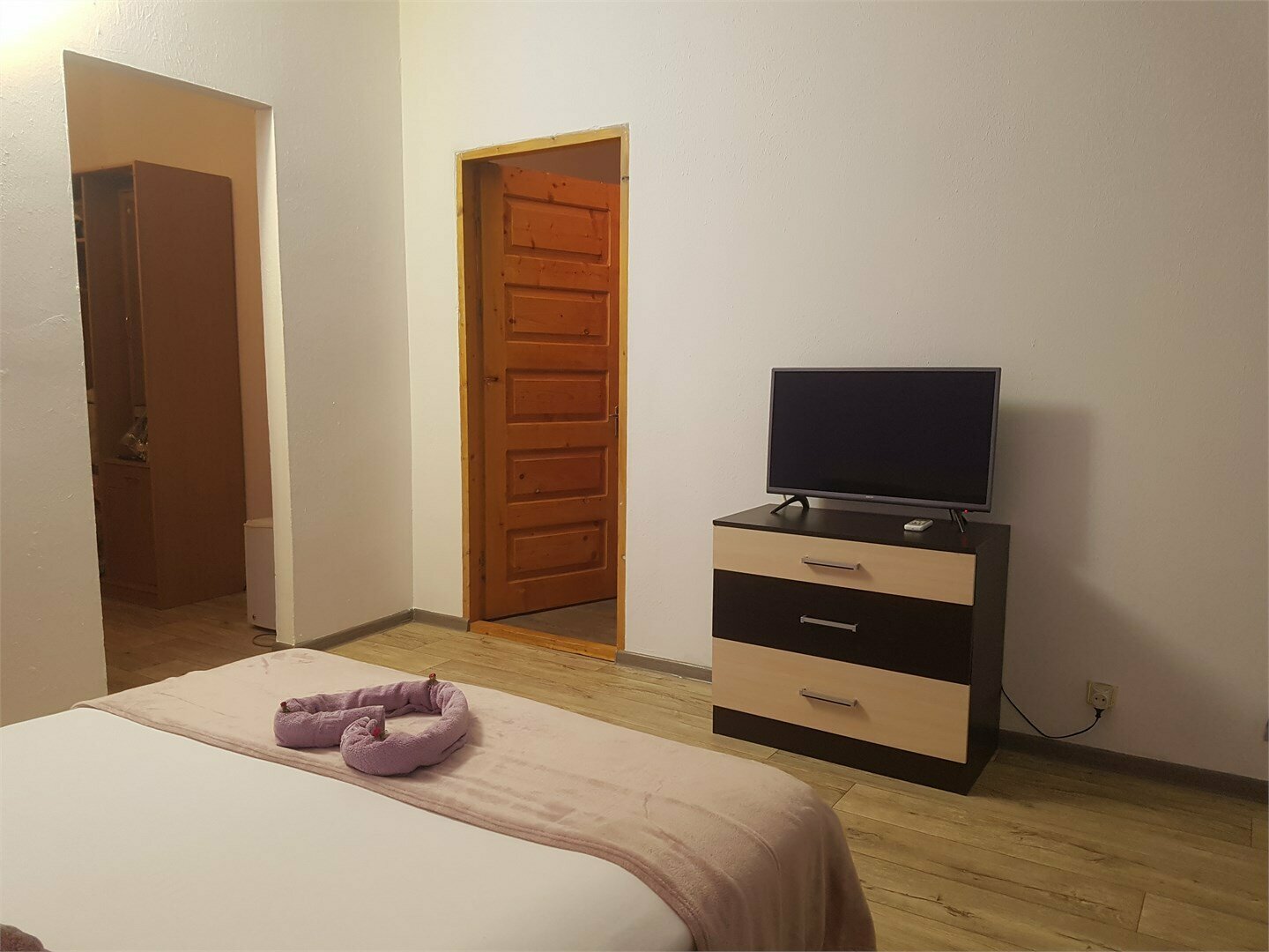 Семейный номер с видом на сад