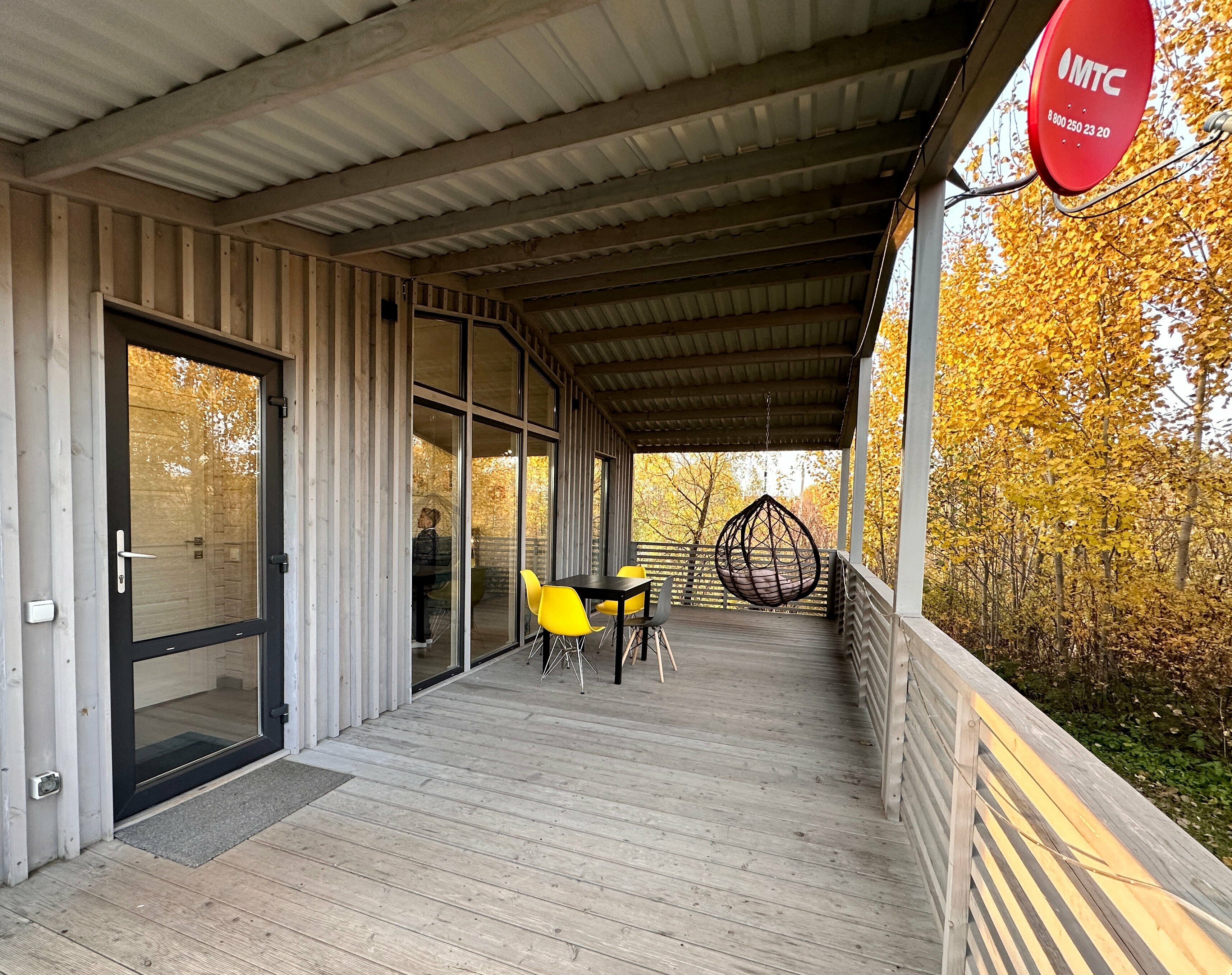 Коттедж с видом на лес