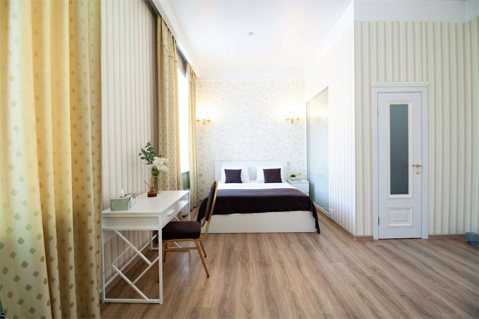 комфорт-номер с 1 двуспальной кроватью