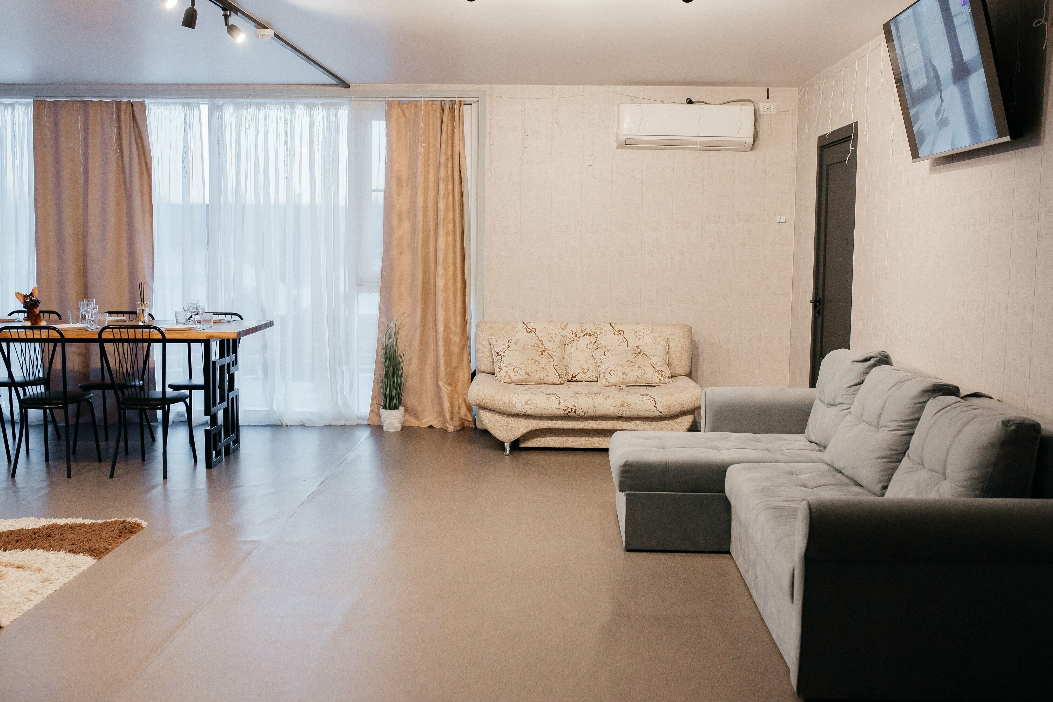 Дом с видом на озеро