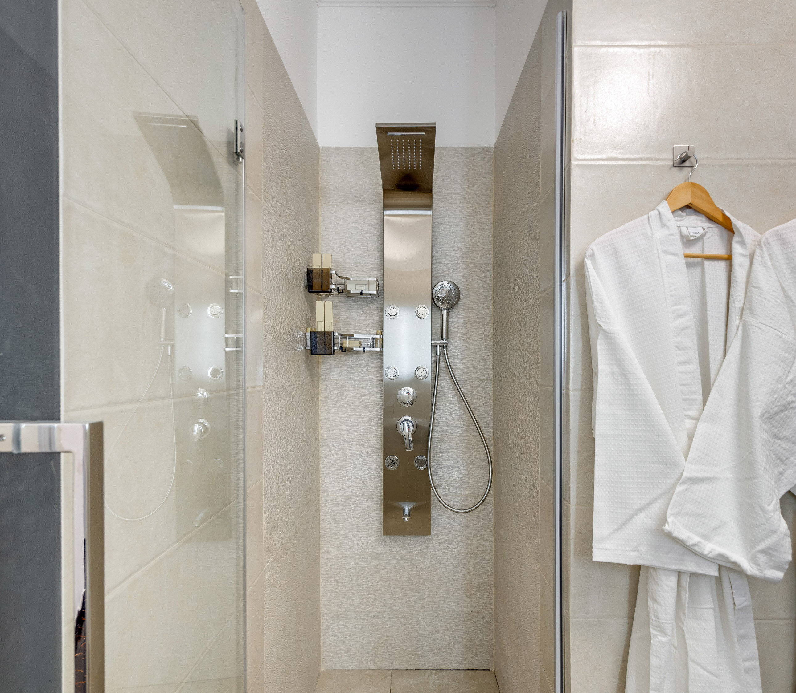 Апартаменты со спальней и кухней