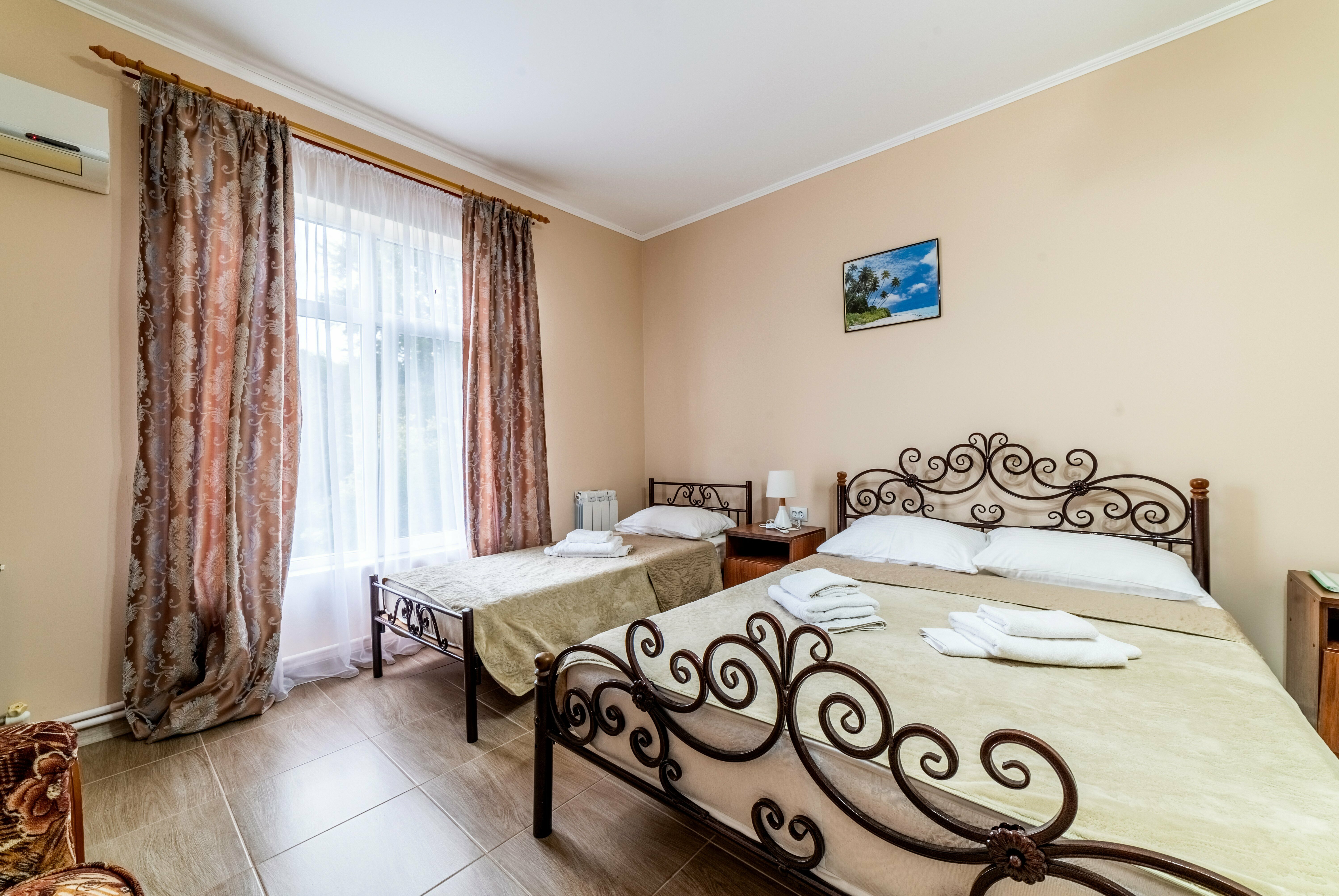 2.2 Трехместный номер категории "Стандарт"