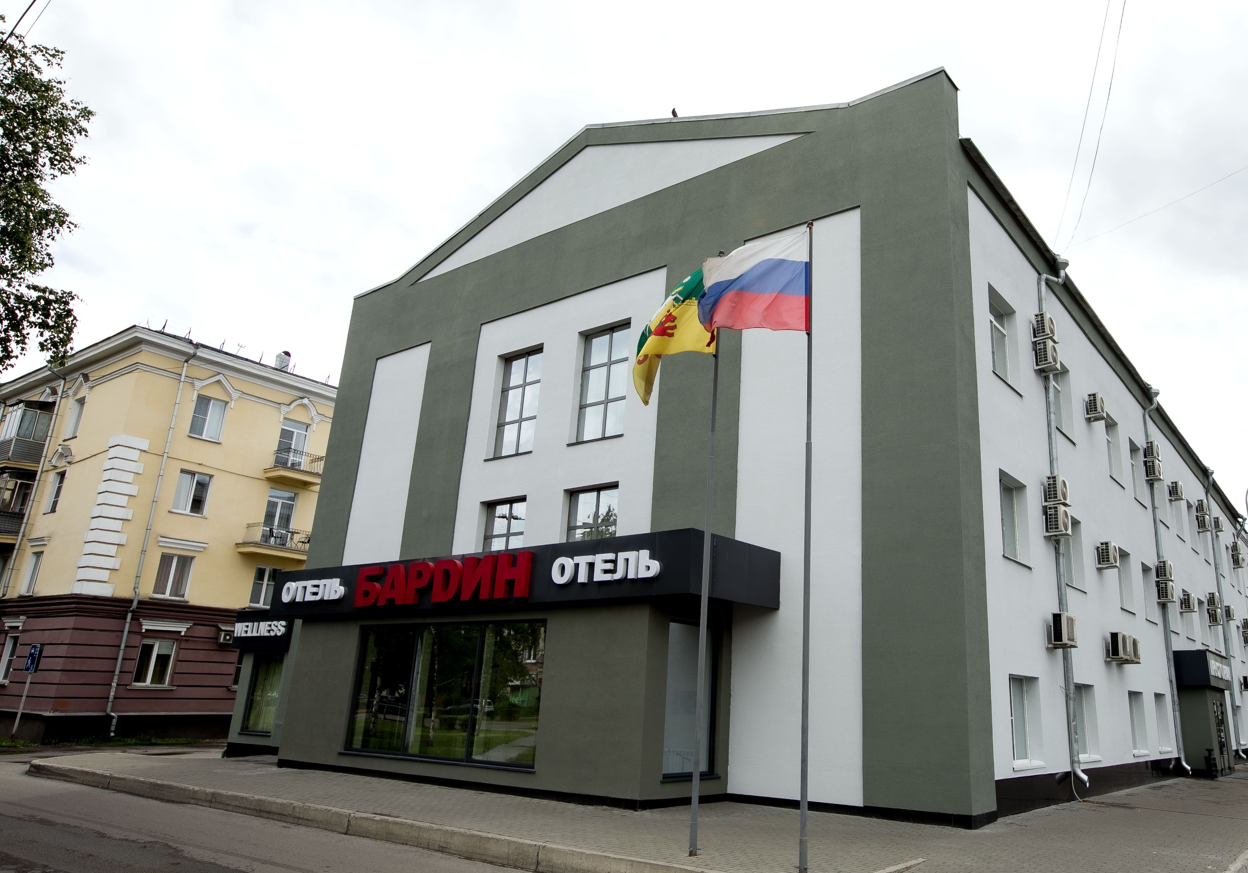 De Luxe (двухкомнатный люкс) с кроватью «KING SIZE»