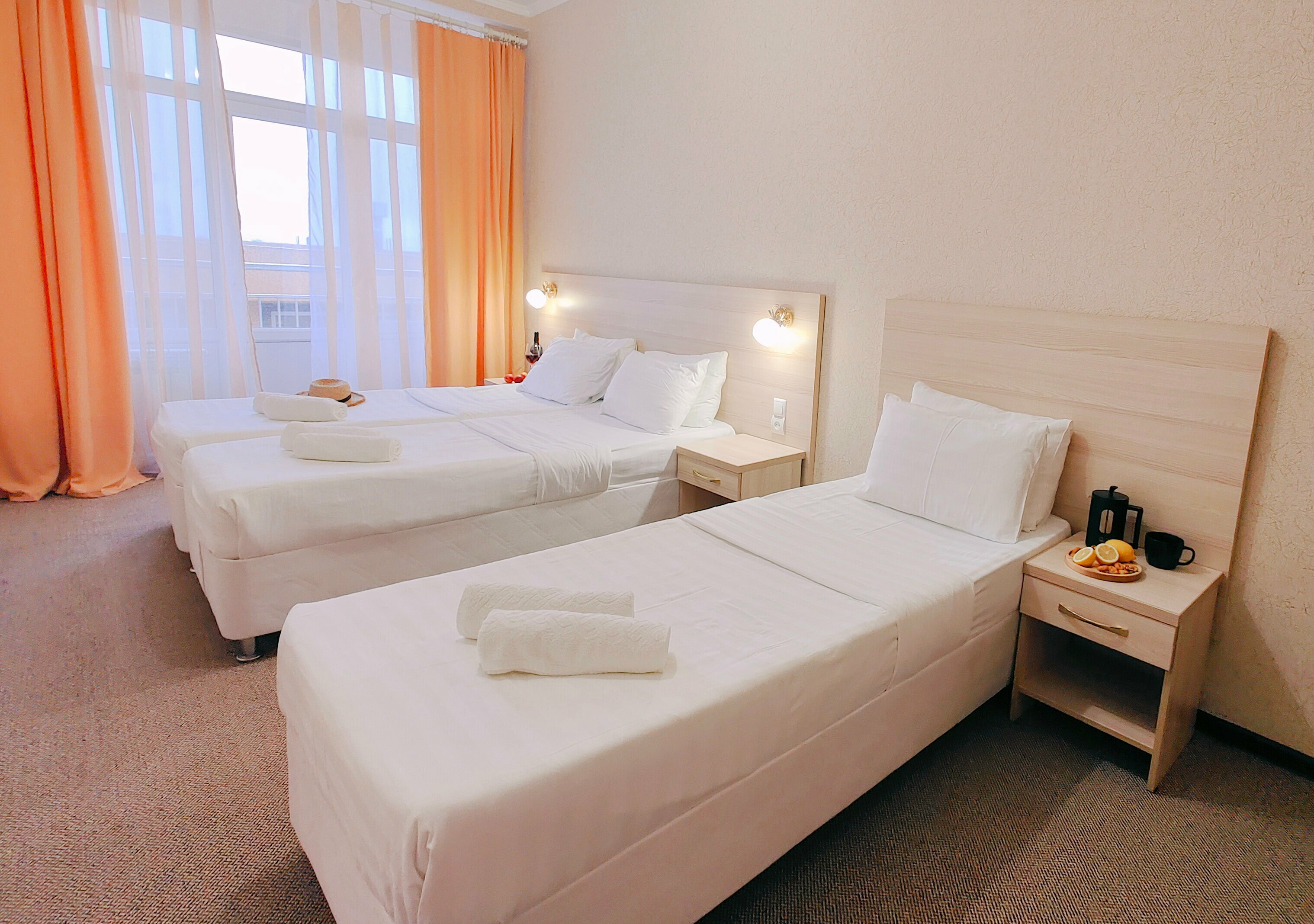 2х комнатный 5ти местный с боковым видом на море