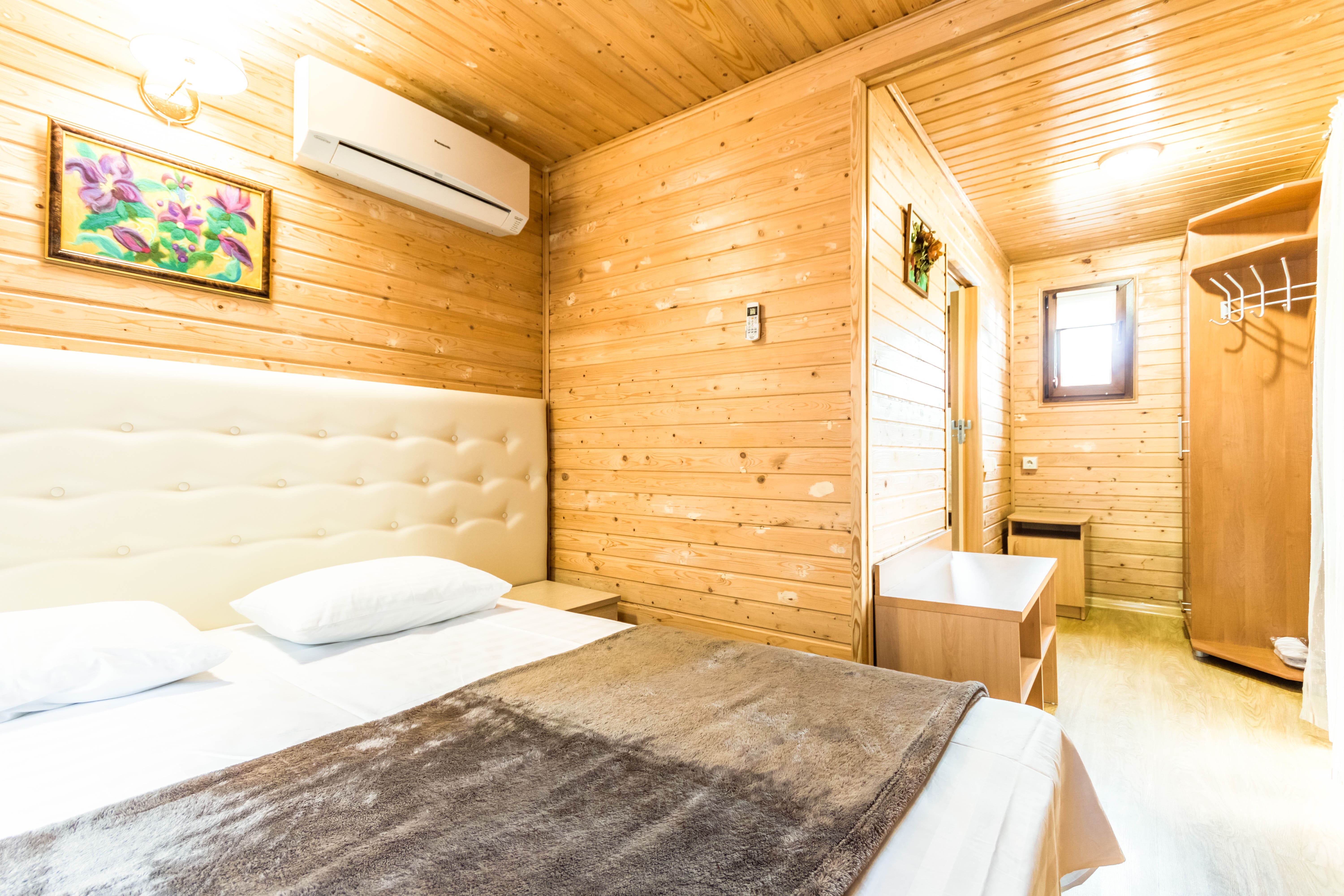 Финский домик 2-х местный с верандой