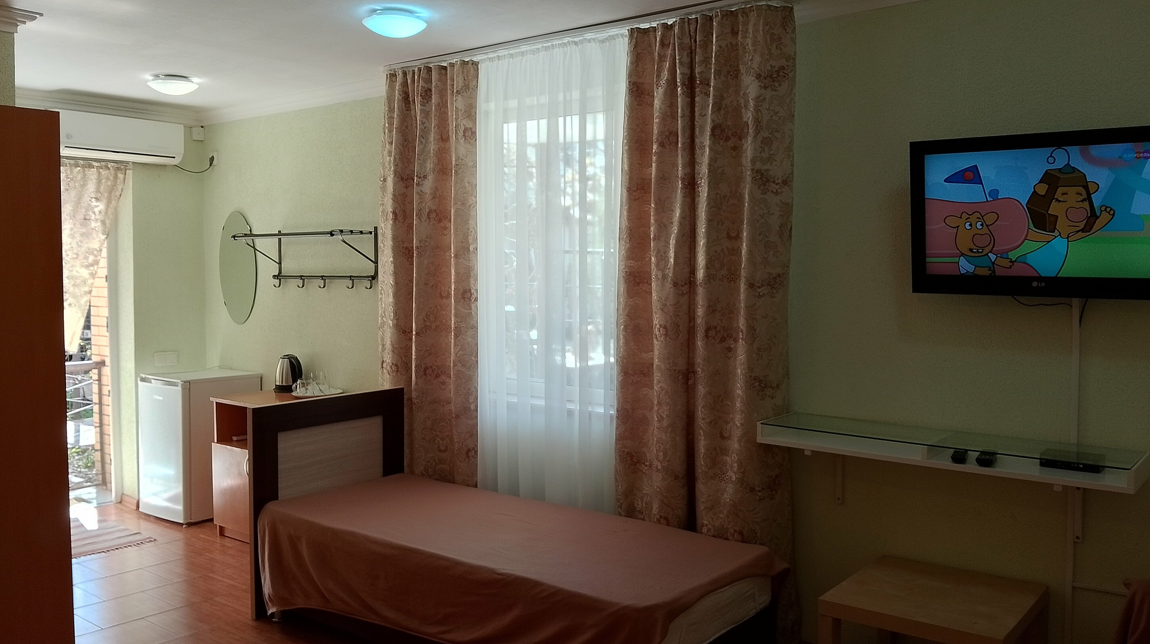 Улучшенный трехместный номер