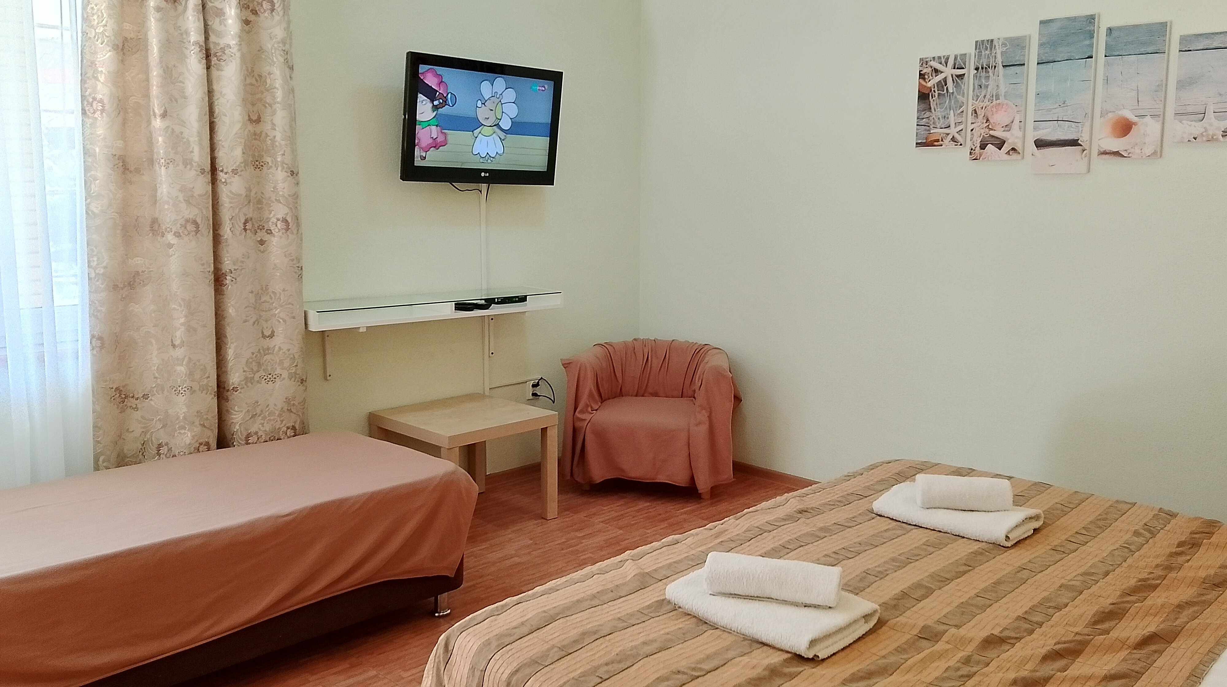 Улучшенный трехместный номер