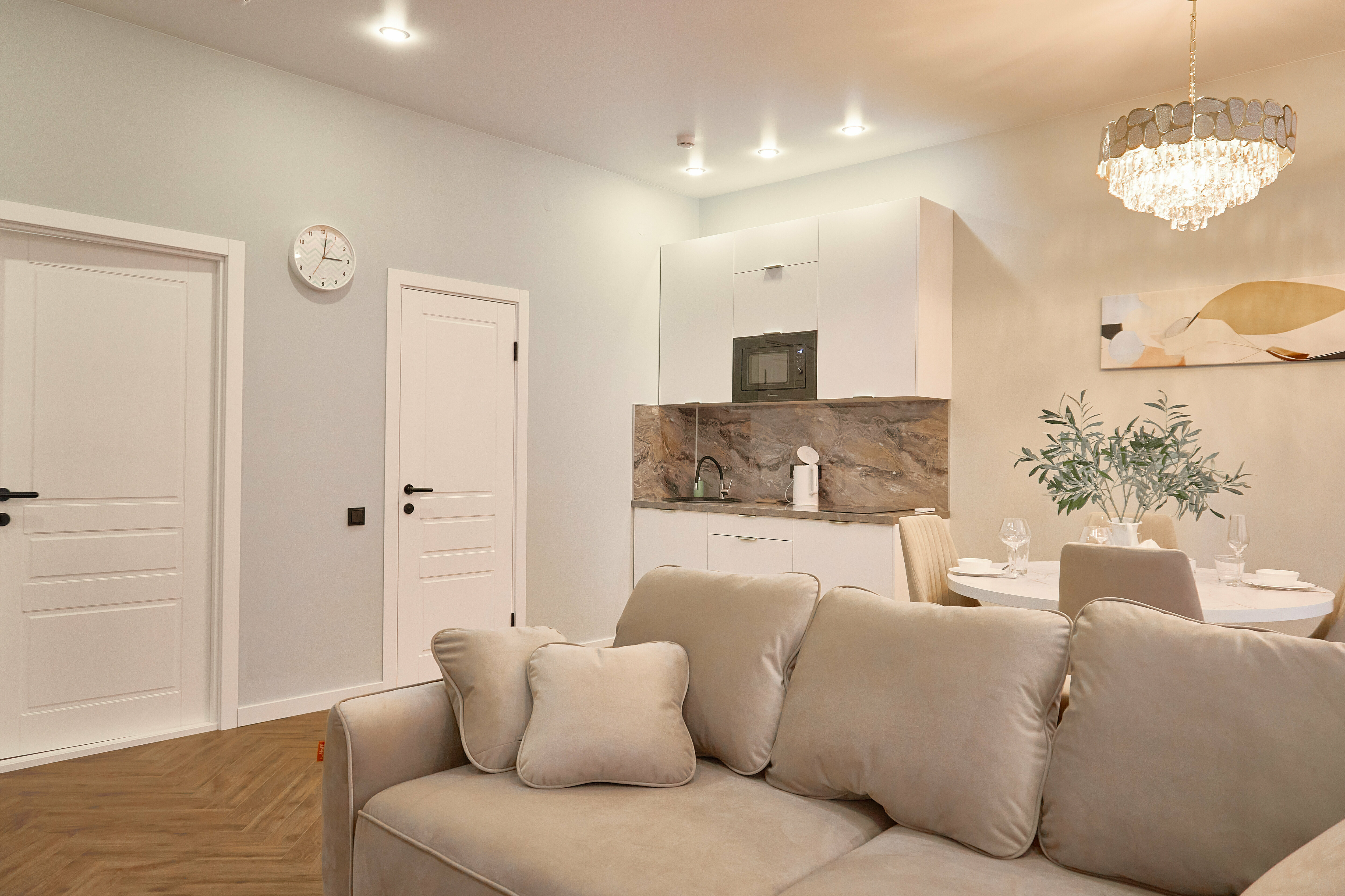 Люкс апартаменты с отдельной спальней