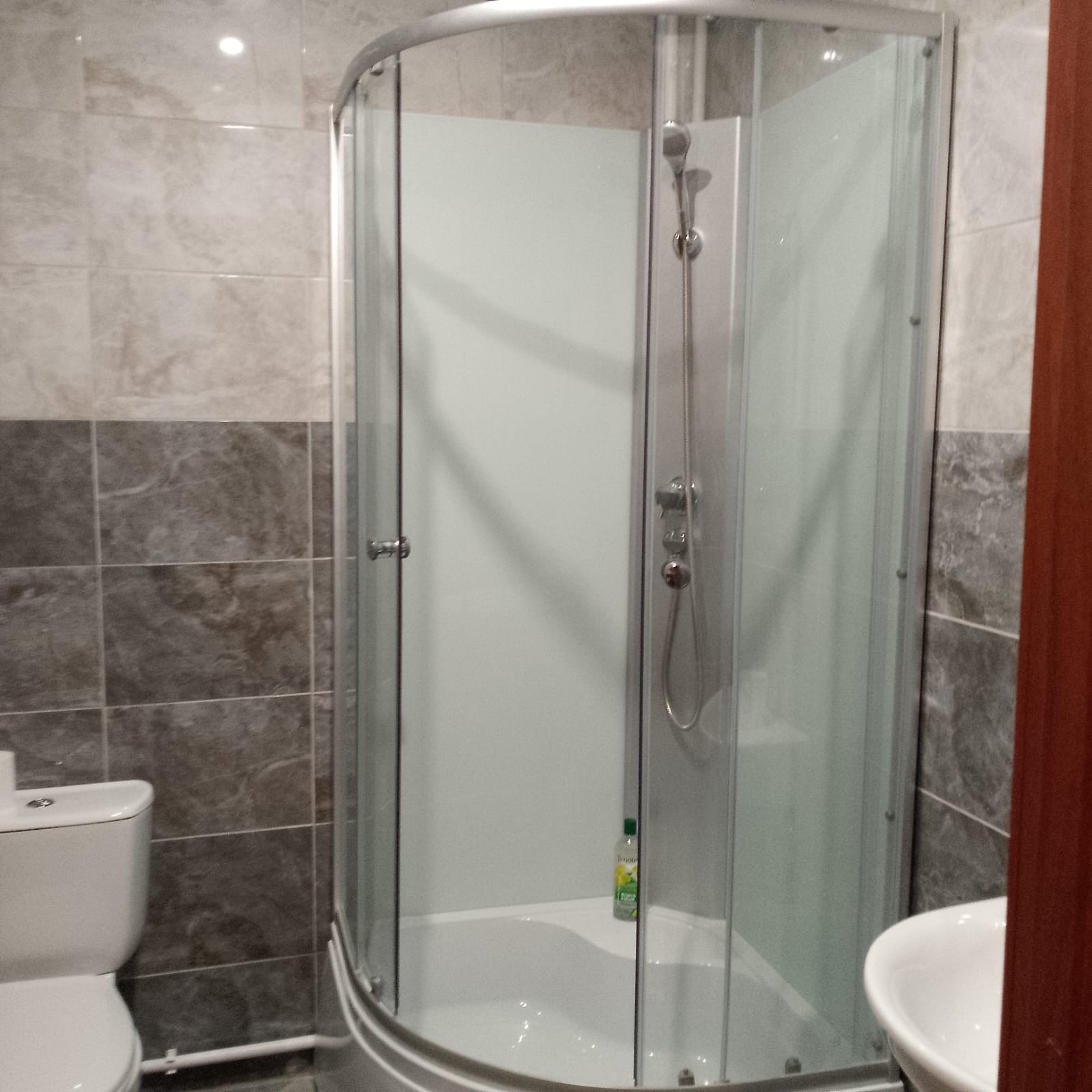 Кровать в общем 6-местном номере