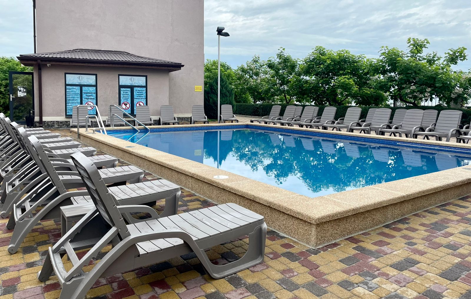 Семейный номер с видом на море