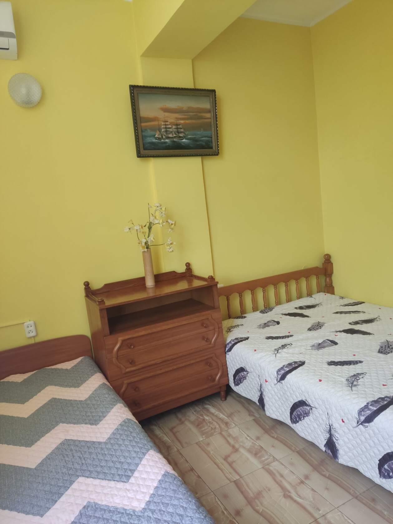 Трехместный номер с видом на город