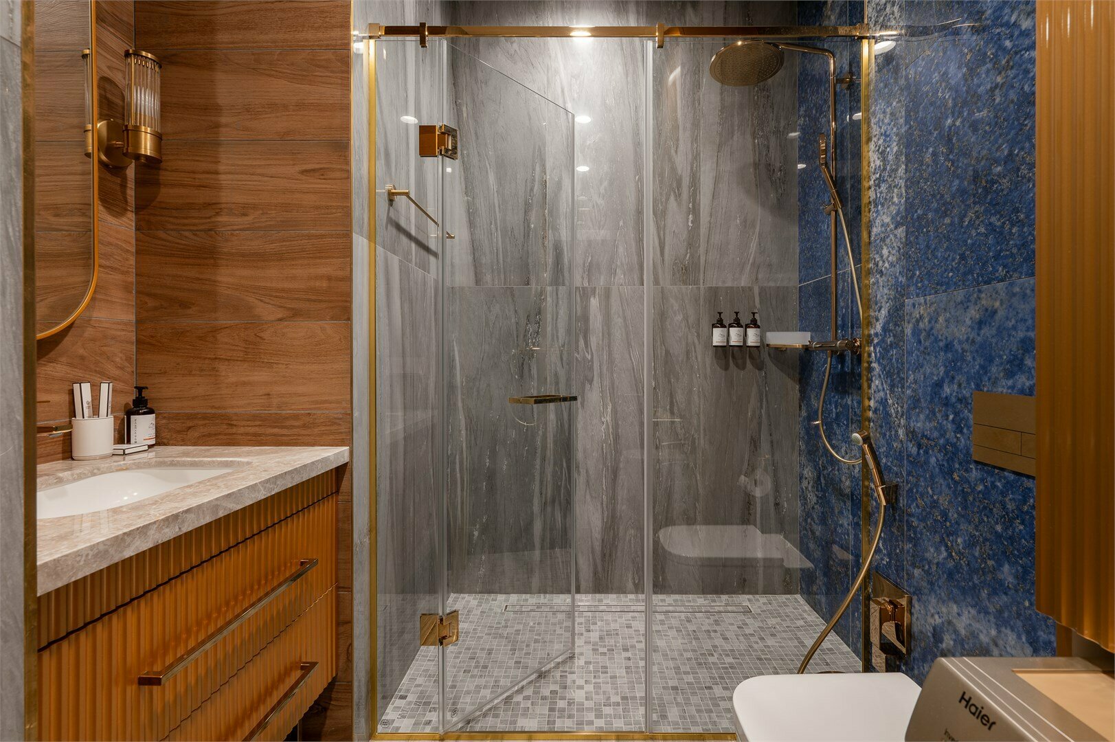 Улучшенный апартамент с балконом "Хвойные Вершины"