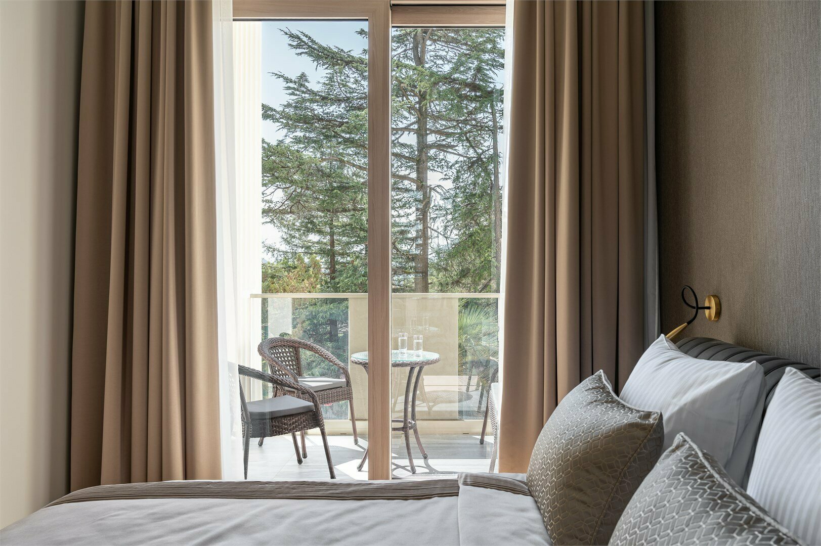 Улучшенный апартамент с балконом "Хвойные Вершины"