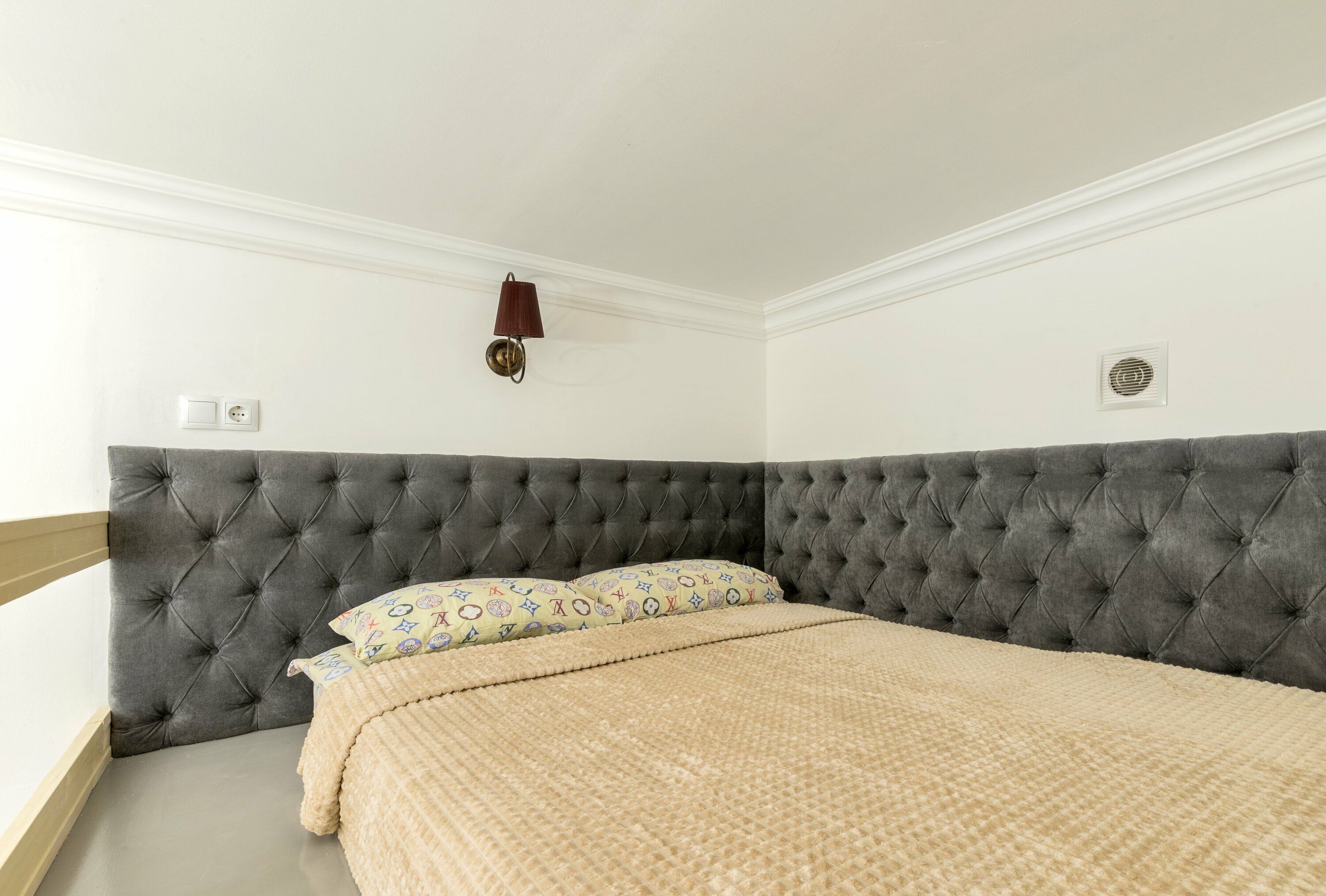 Двухуровневая студия для 3х гостей