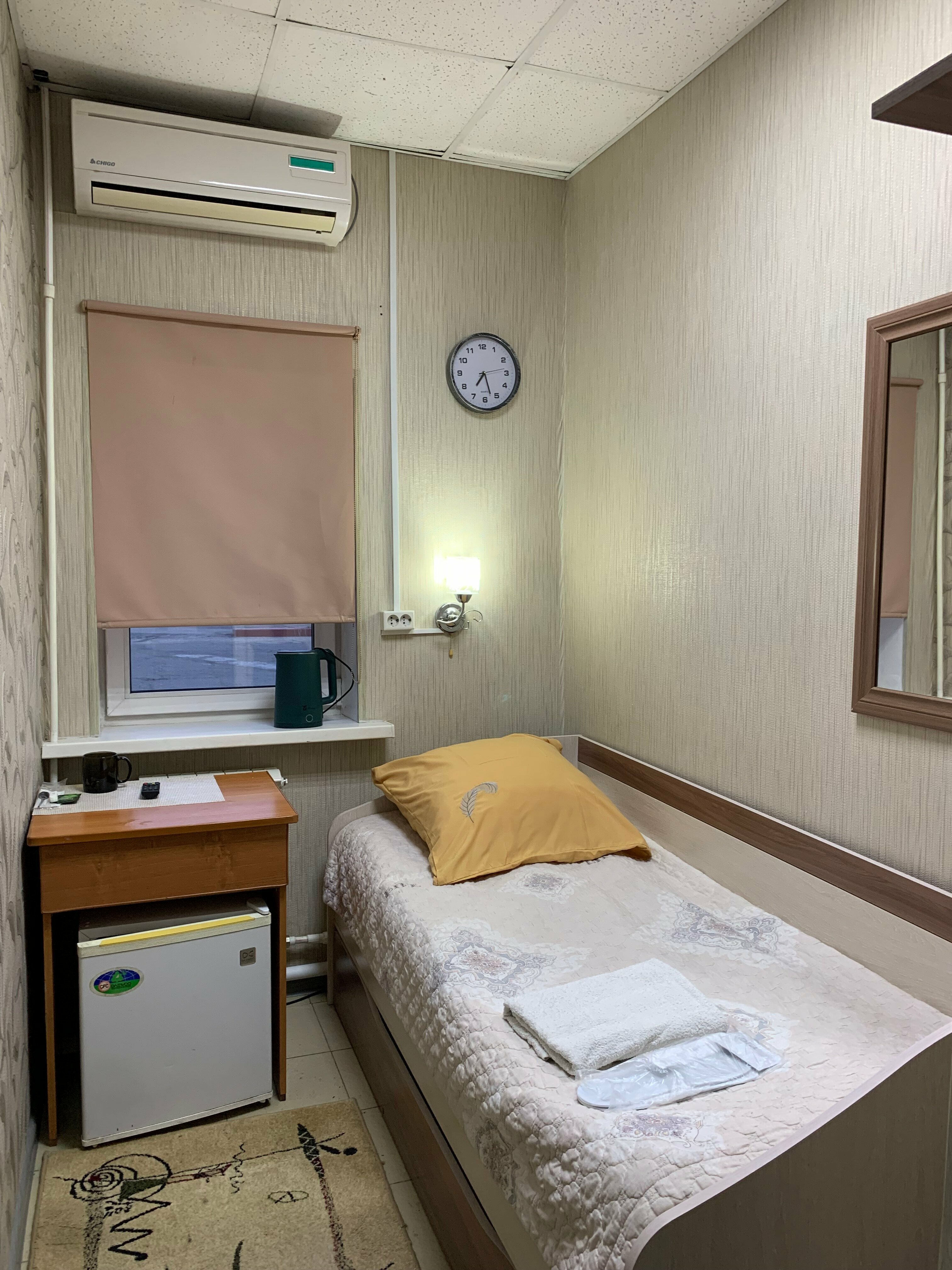 Одноместный номер эконом, санузел в коридоре на этаже