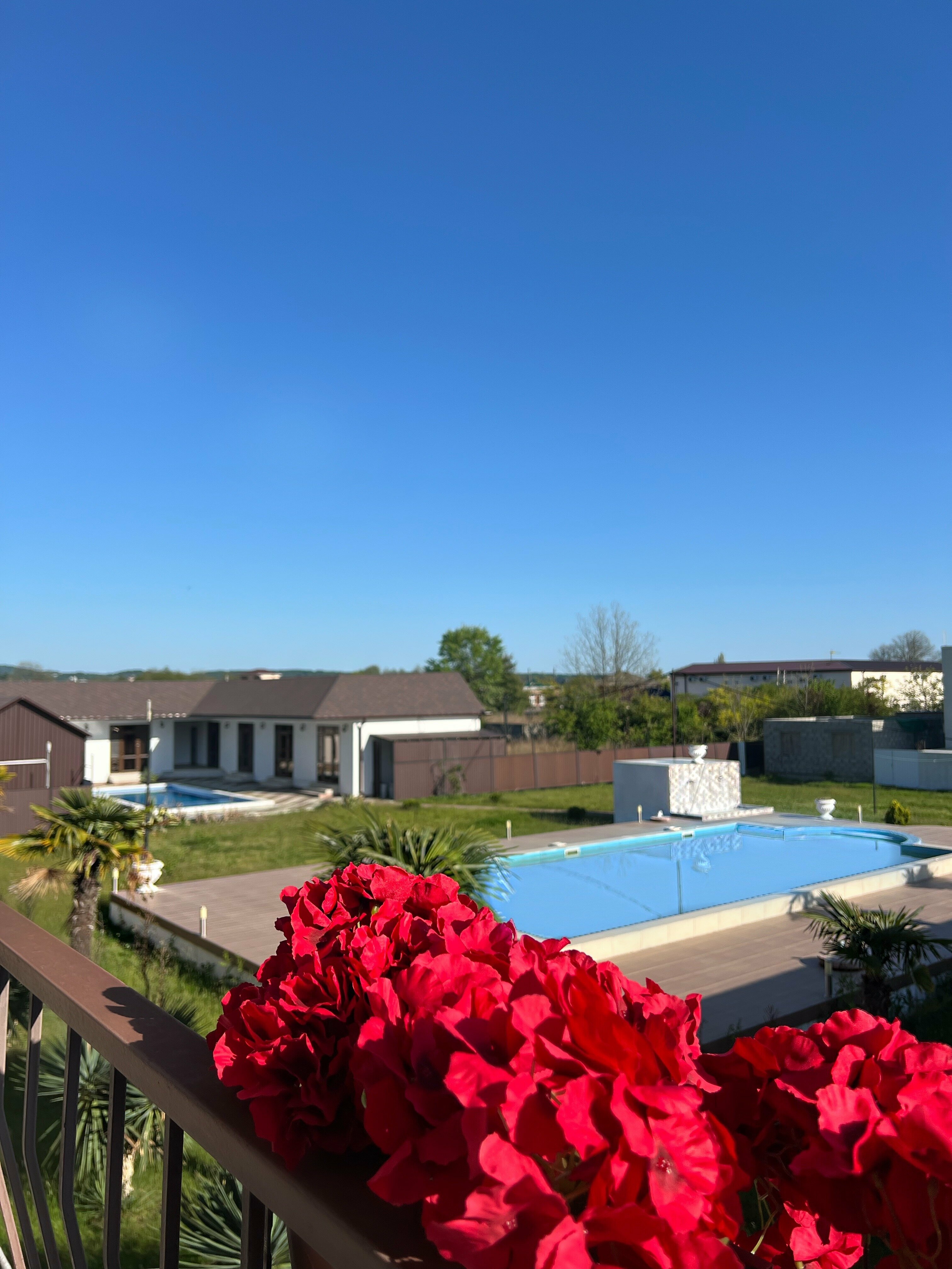 Трехместный номер с балконом