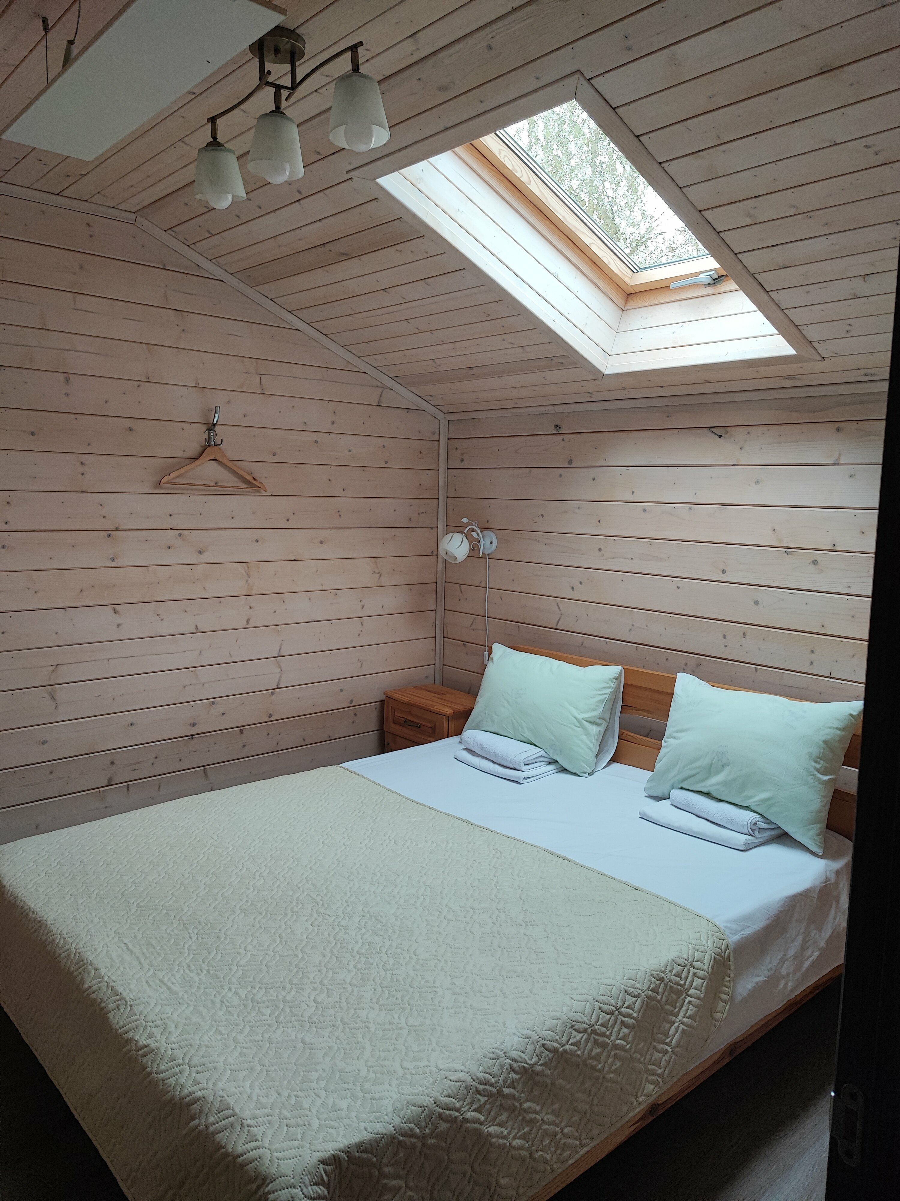 Деревянный коттедж (половина 1П), 2 этажа на 6 человек