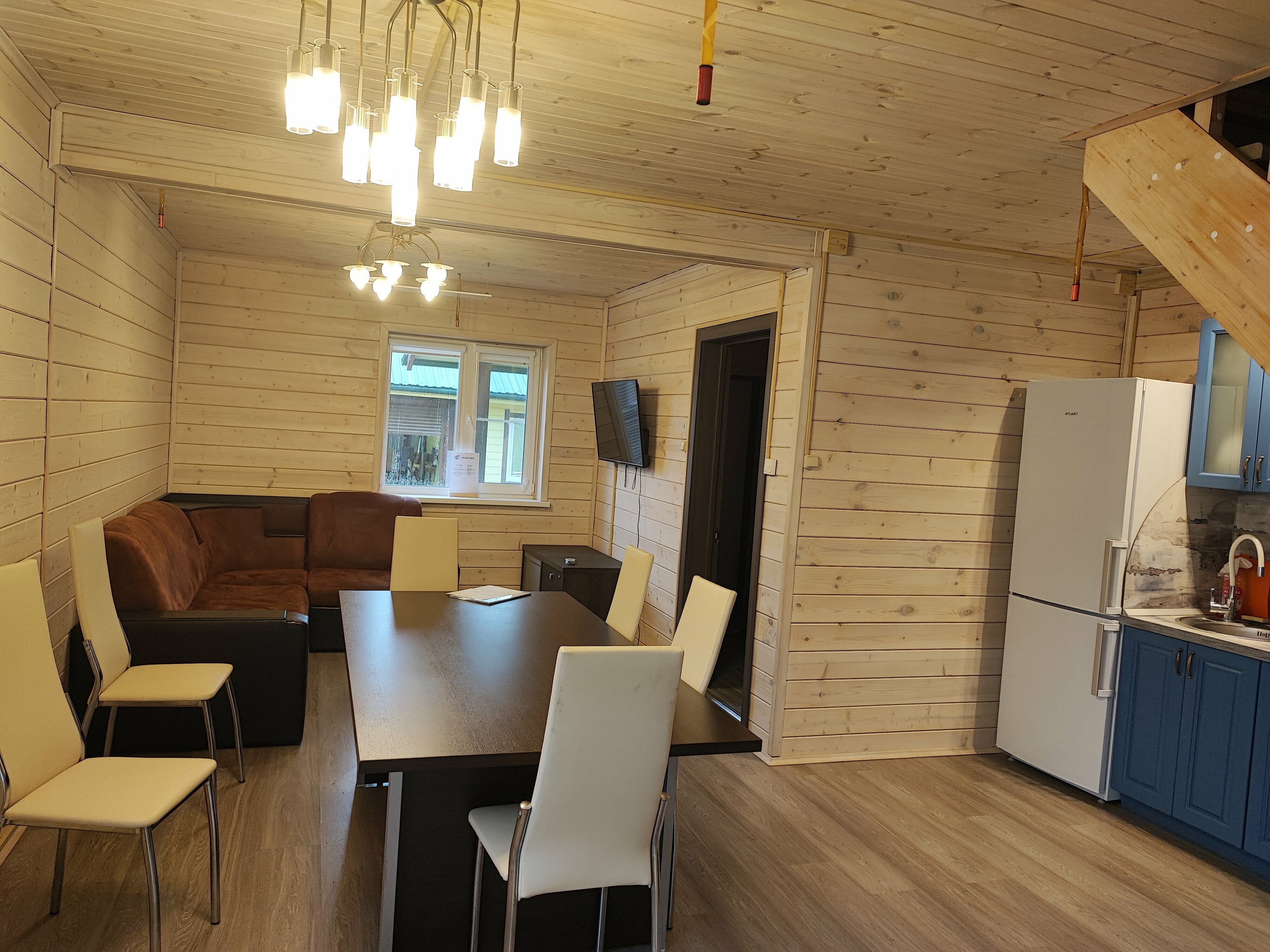 Деревянный коттедж (половина 1П), 2 этажа на 6 человек