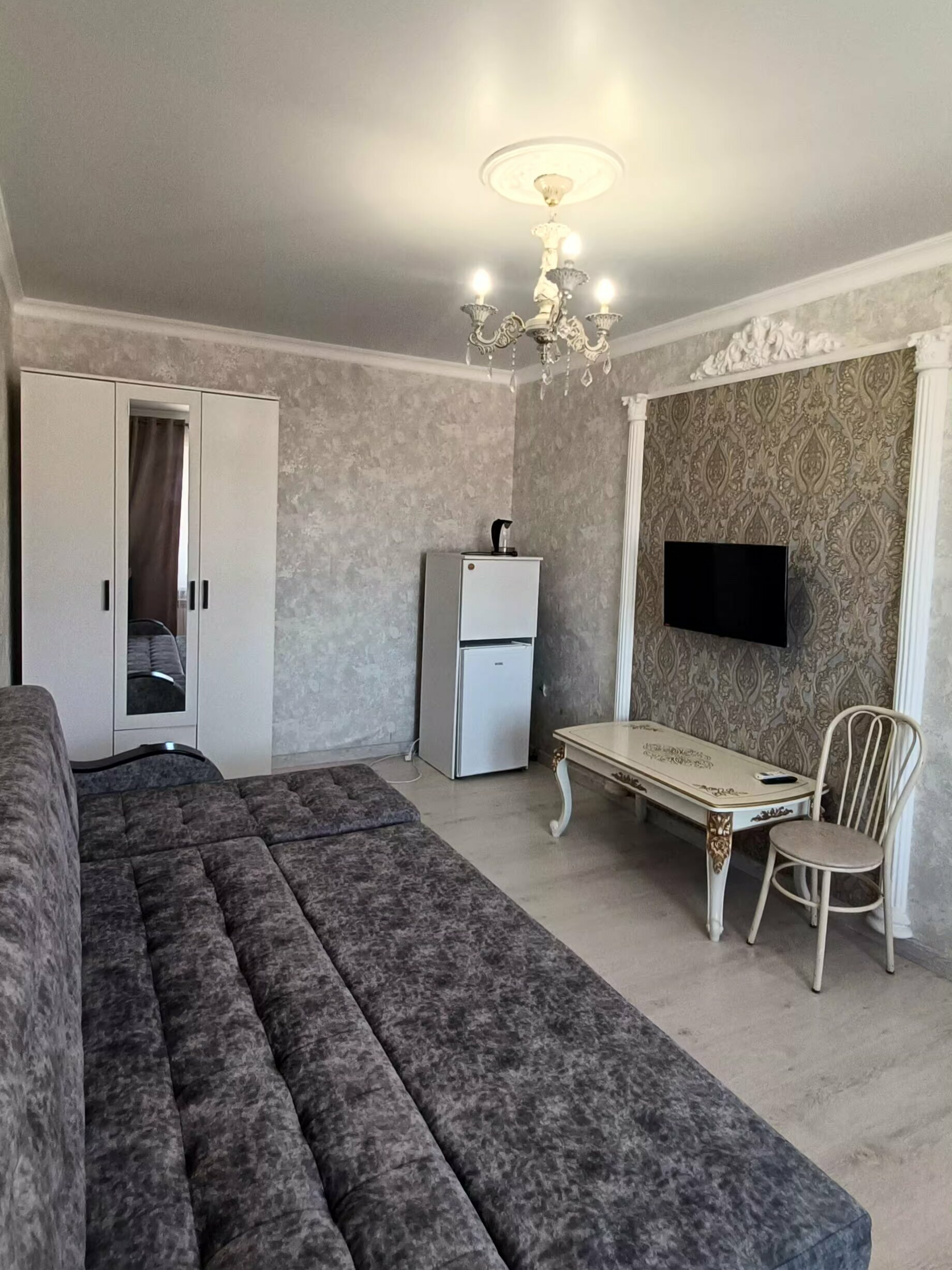 Двухкомнатный номер с отдельным входом и своим санузлом