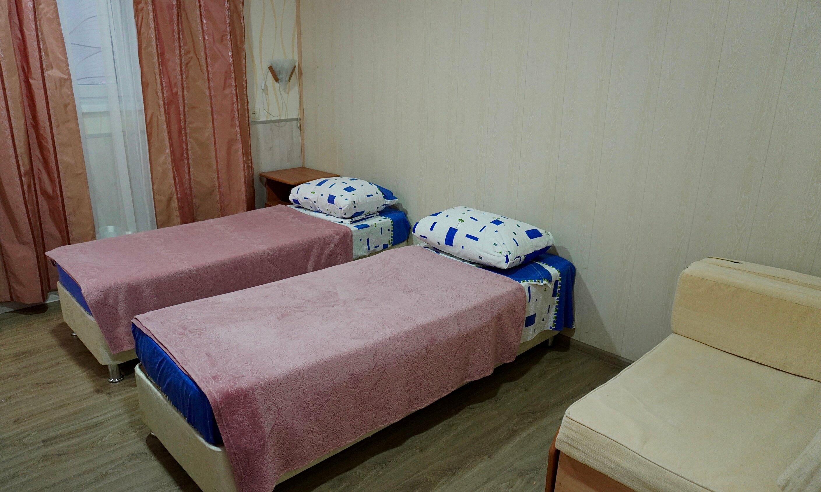 Стандартный трехместный номер