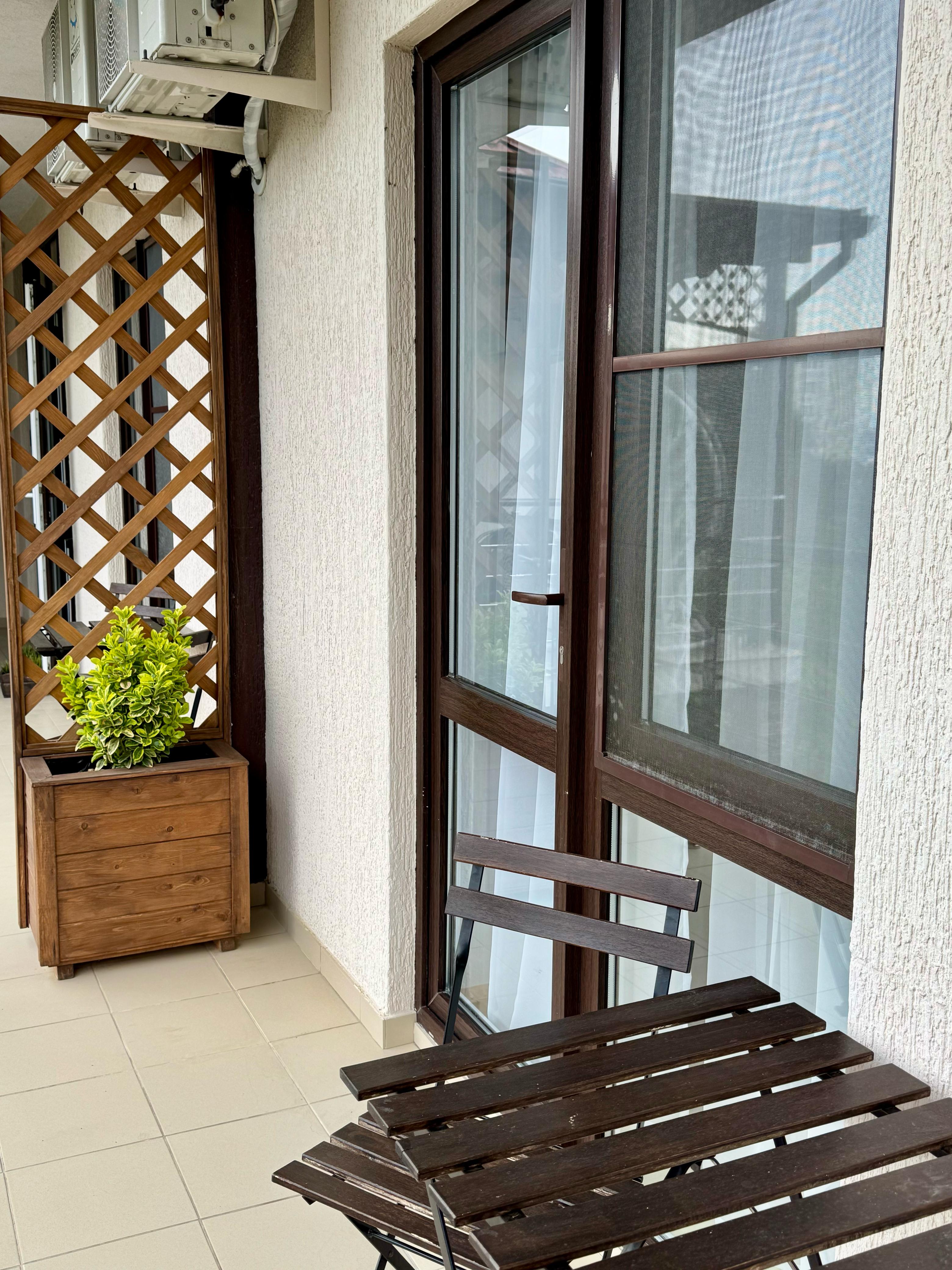 Двухместный с общим балконом и креслом-кроватью