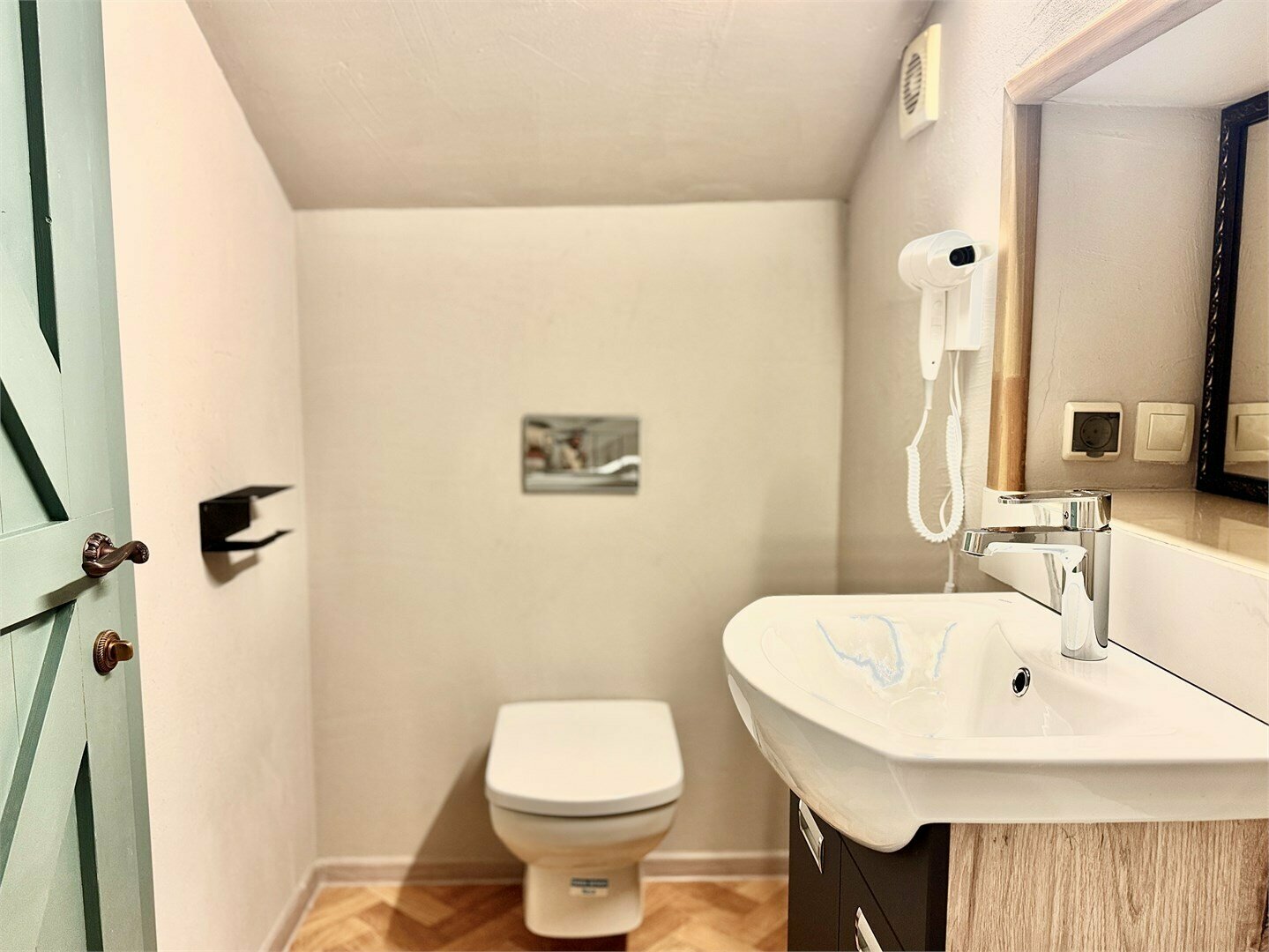 4 - Семейная мансард без окон - 4