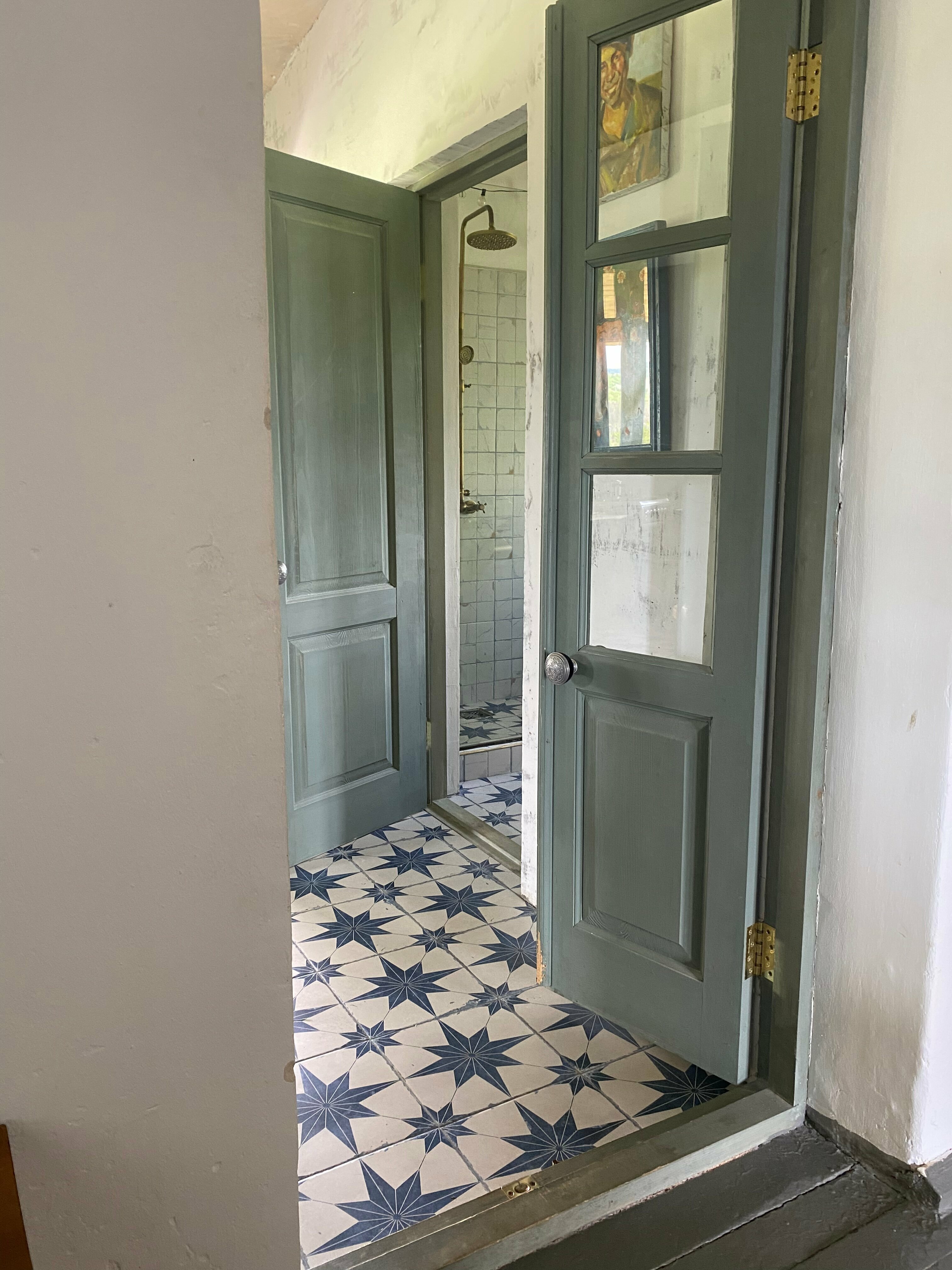 Семейный номер с видом на озеро