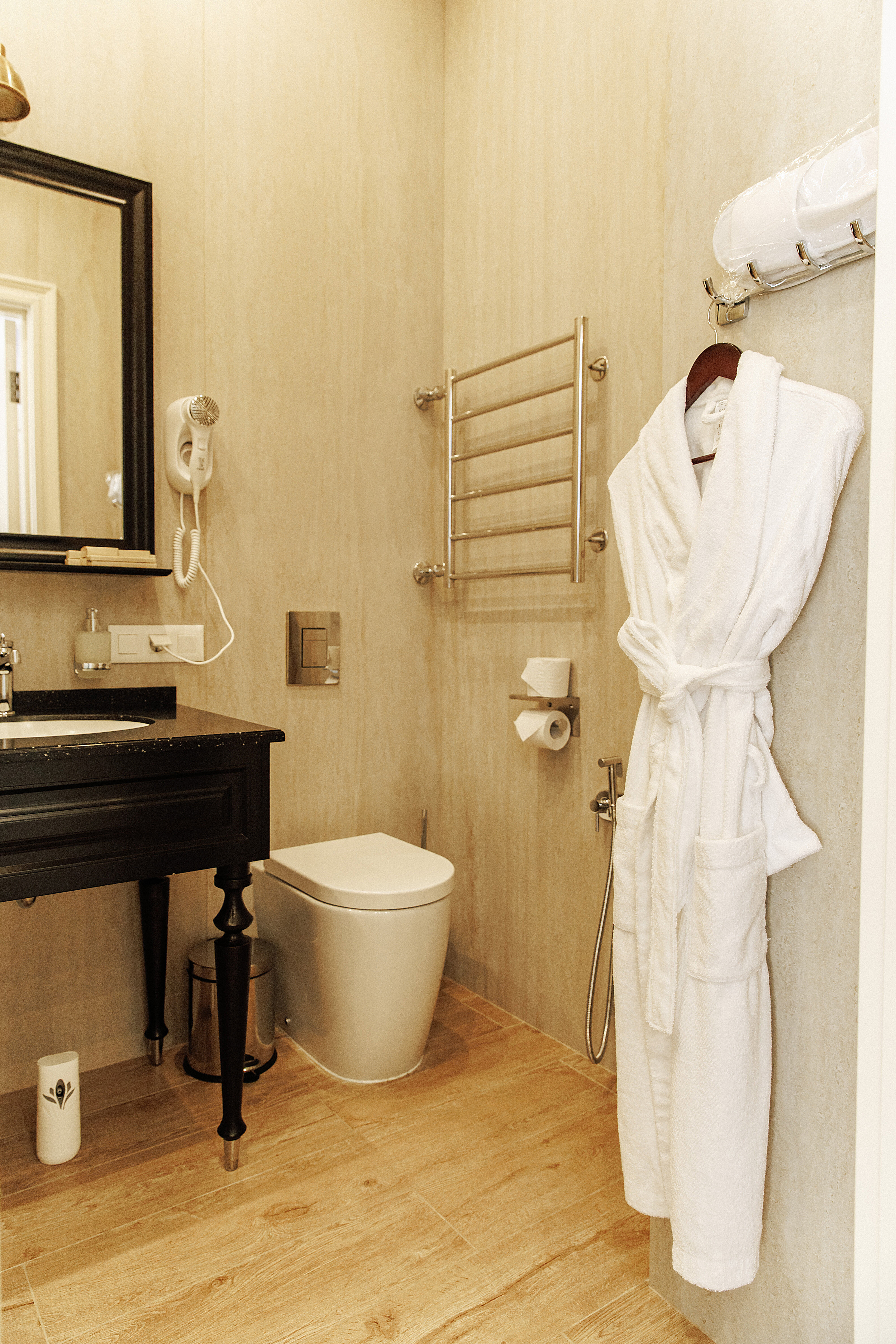 Стандарт Делюкс с двумя спальнями (две двуспальные кровати)