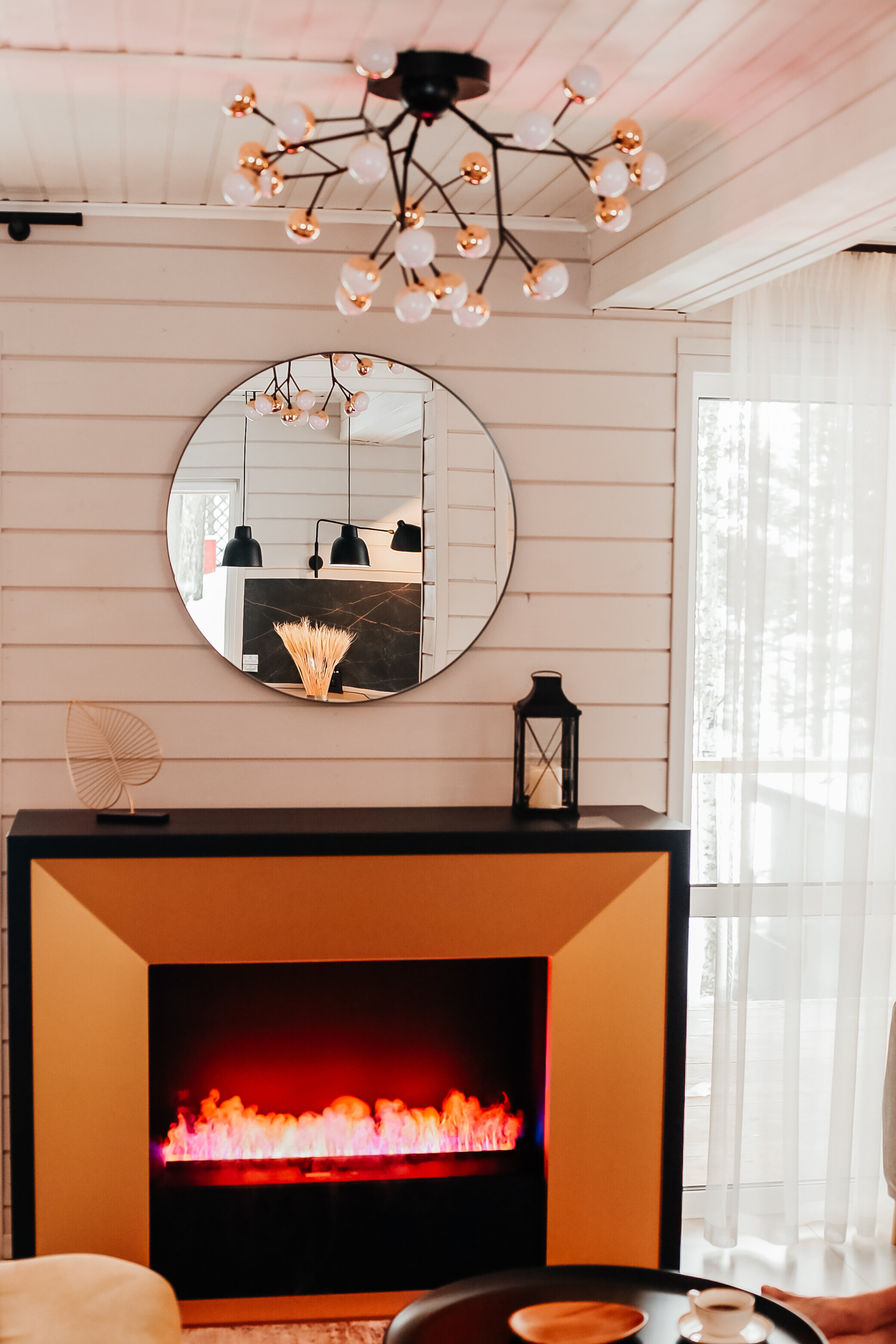 Коттедж с камином