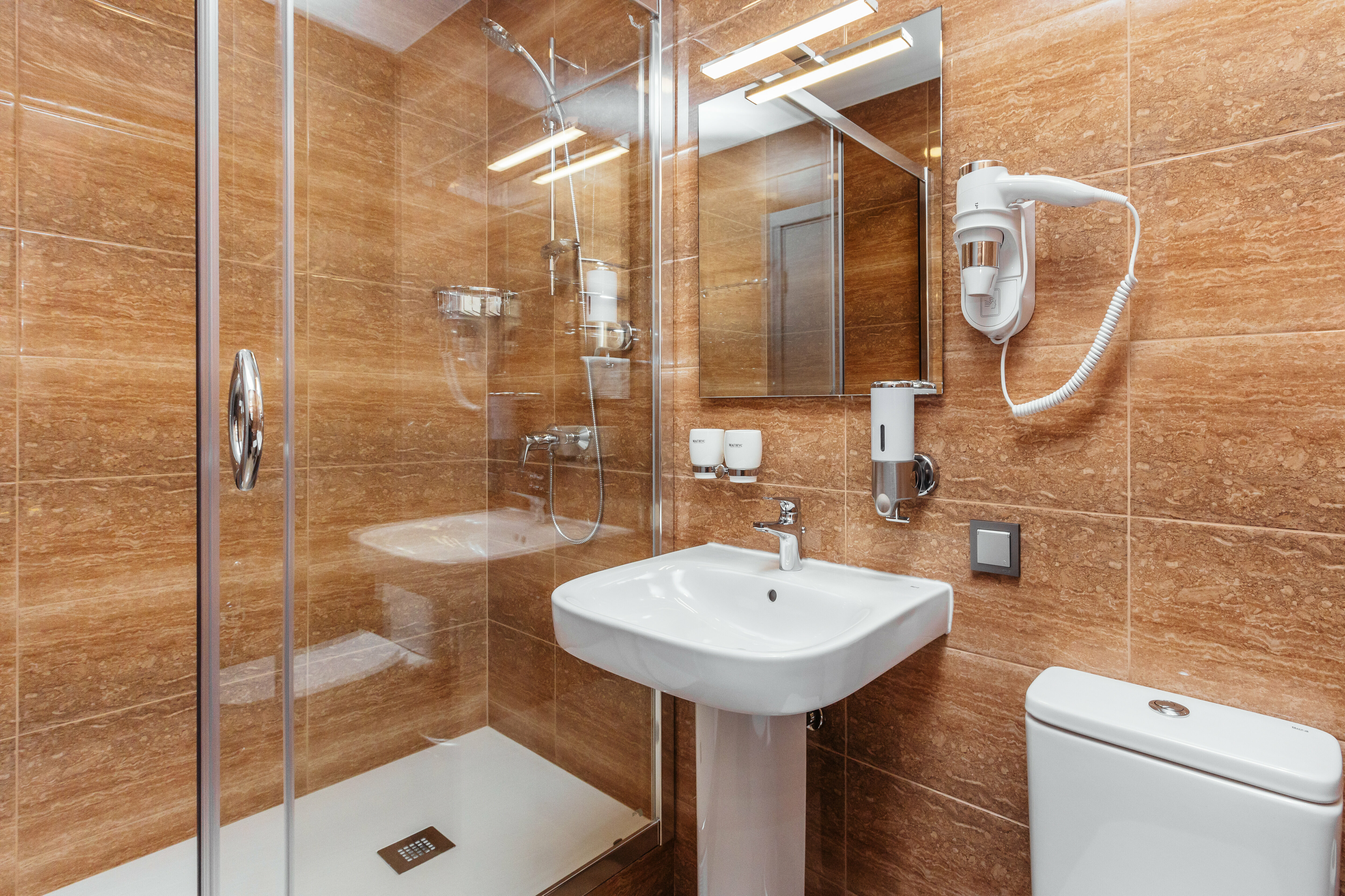 Выгодный без окна с двумя отдельными кроватями