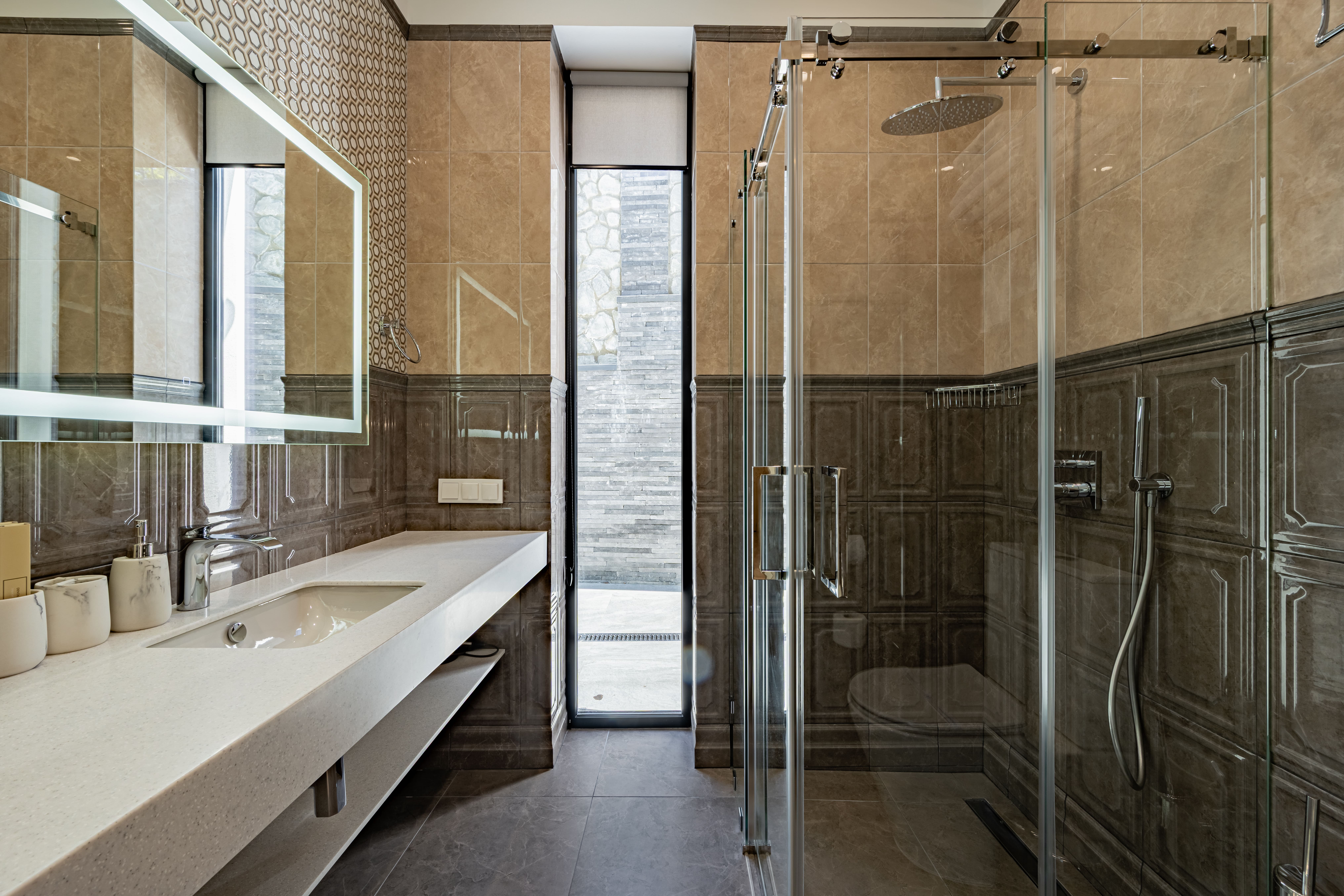 Полулюкс с отдельным входом и террасой