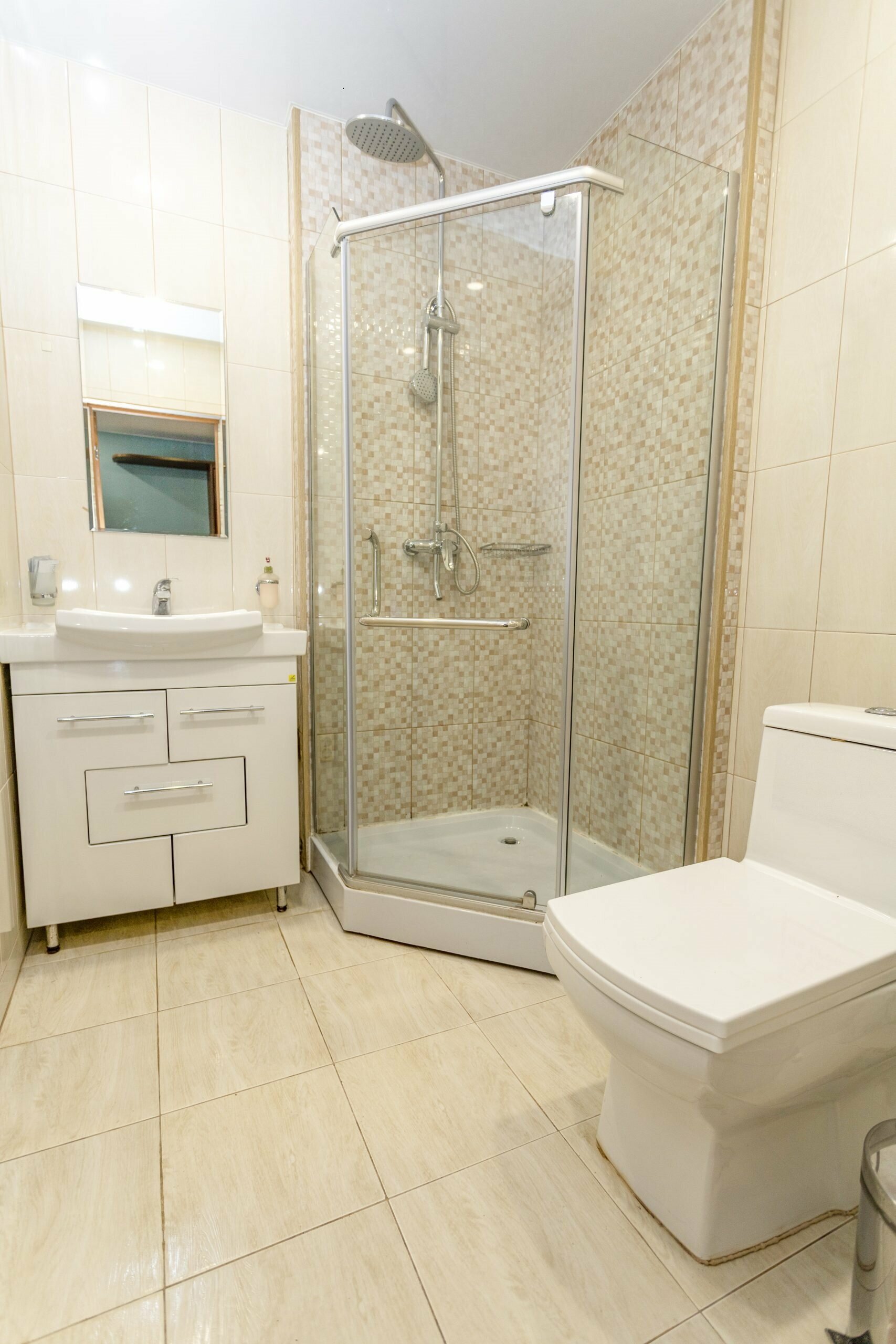 Cемейный номер с собственной ванной комнатой