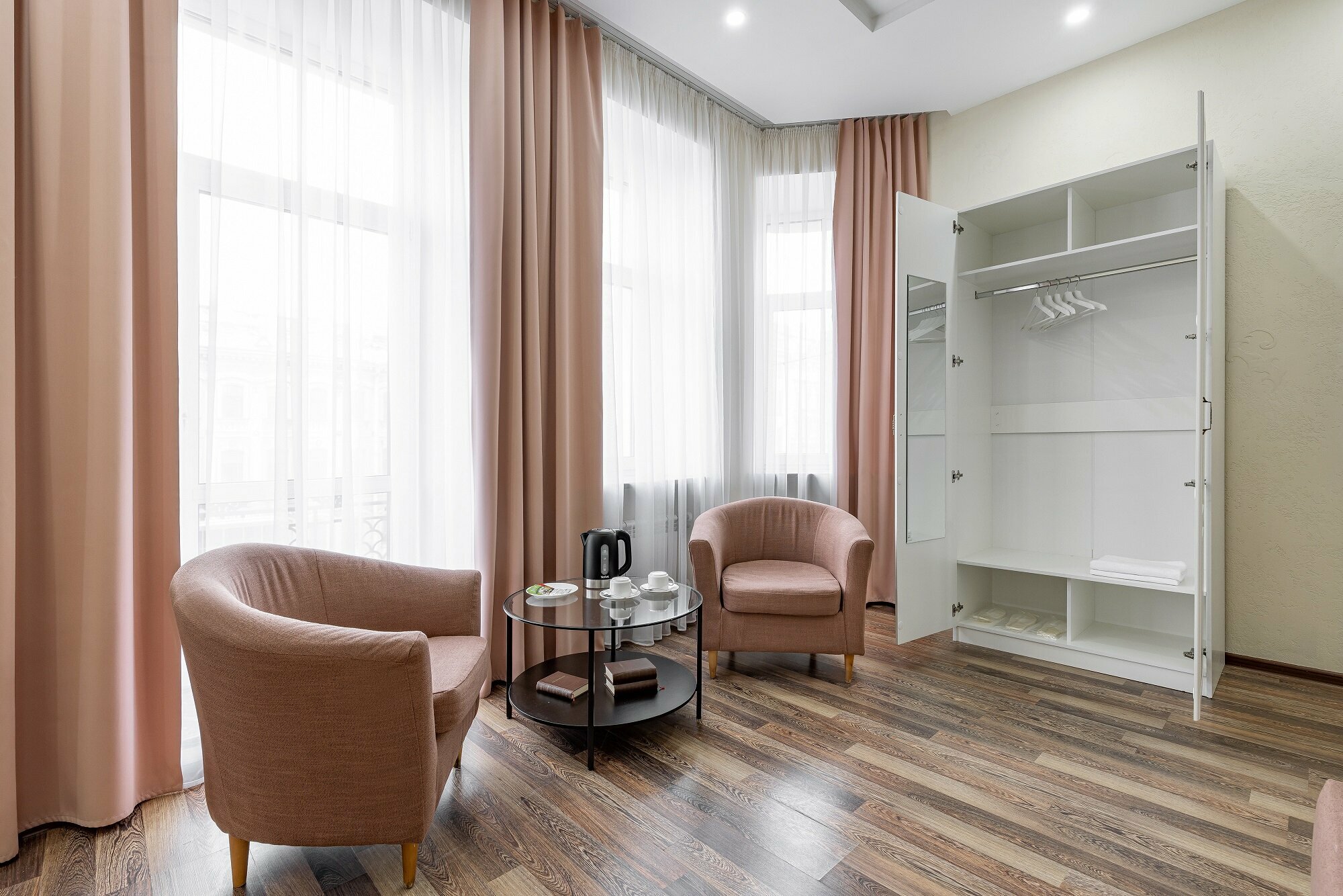 Делюкс с видом на Невский проспект №415