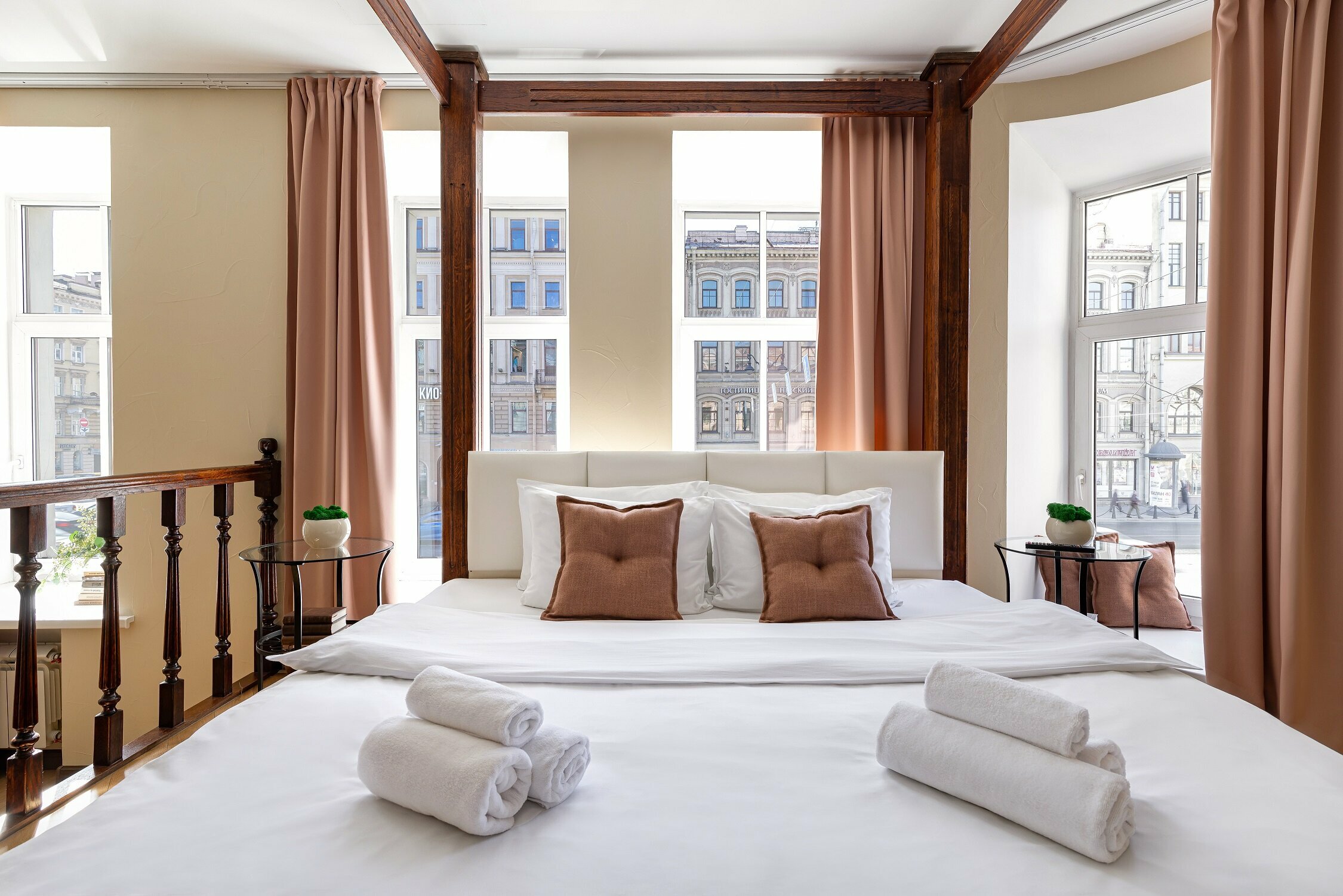 Делюкс с видом на Невский проспект №2