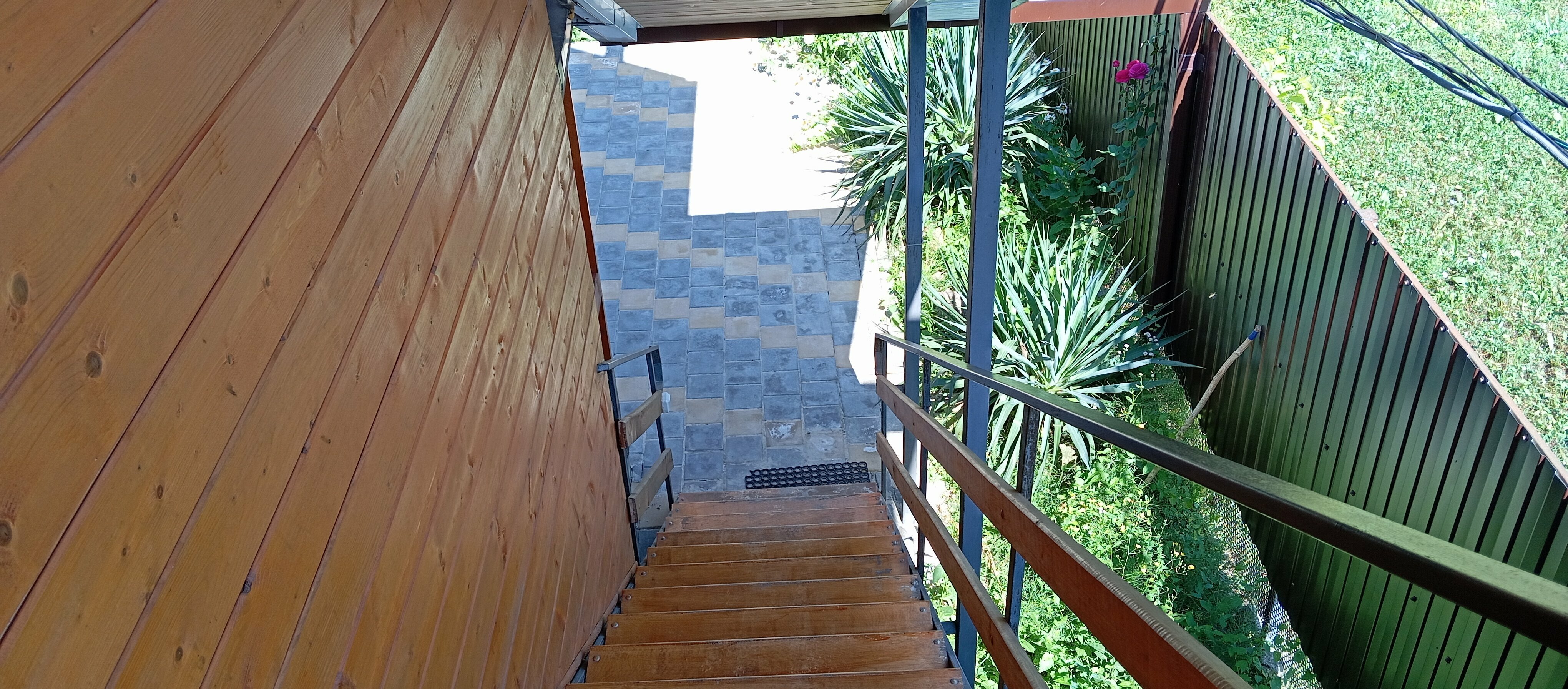 Семейный номер с видом на горы