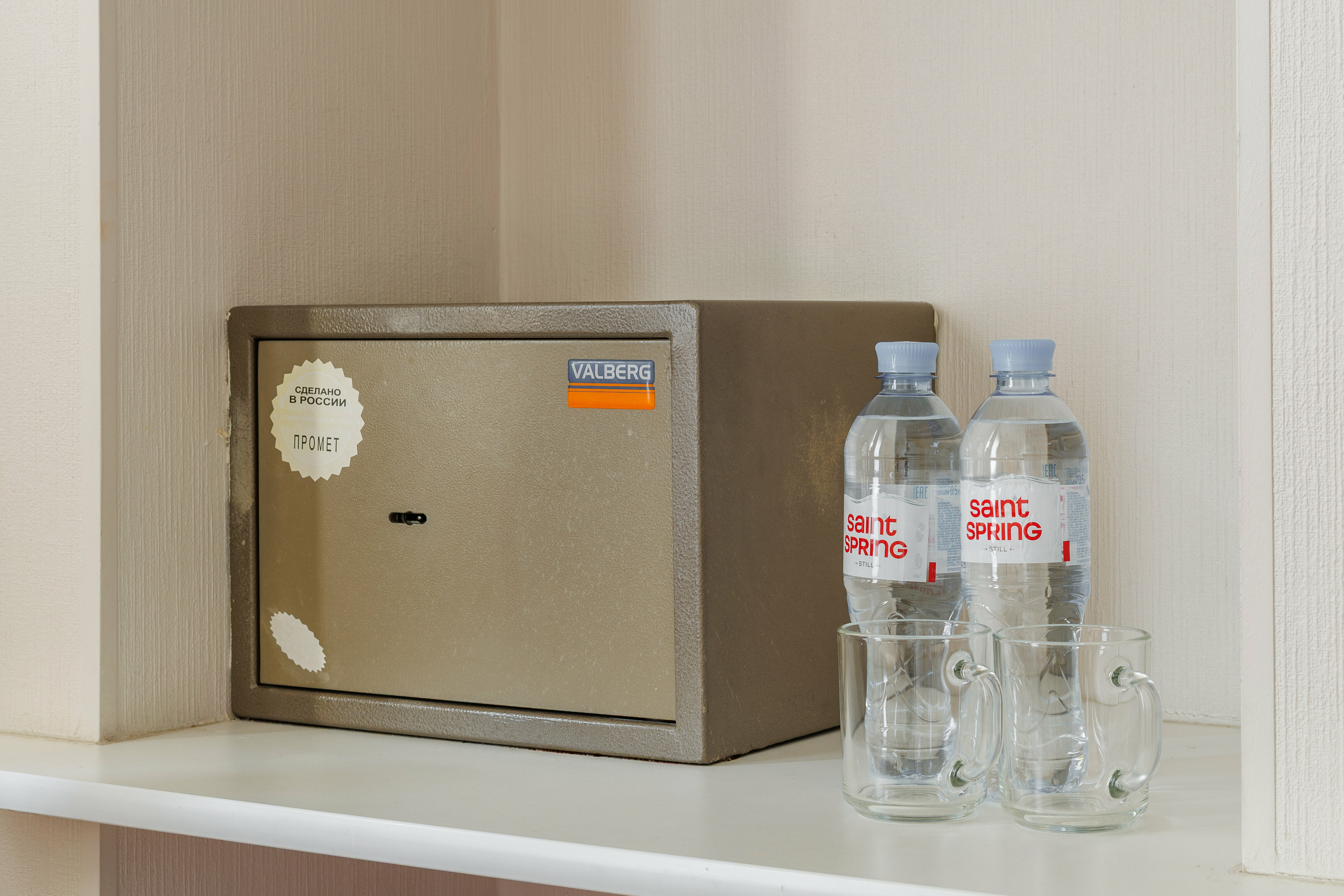 Меблированная комната формата «Классика» с 1 кроватью