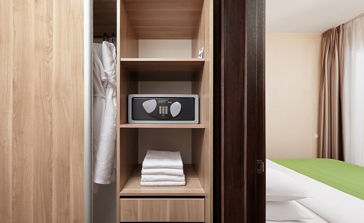 Джуниор Сьют четырехместный двухкомнатный (КОРПУС 8)