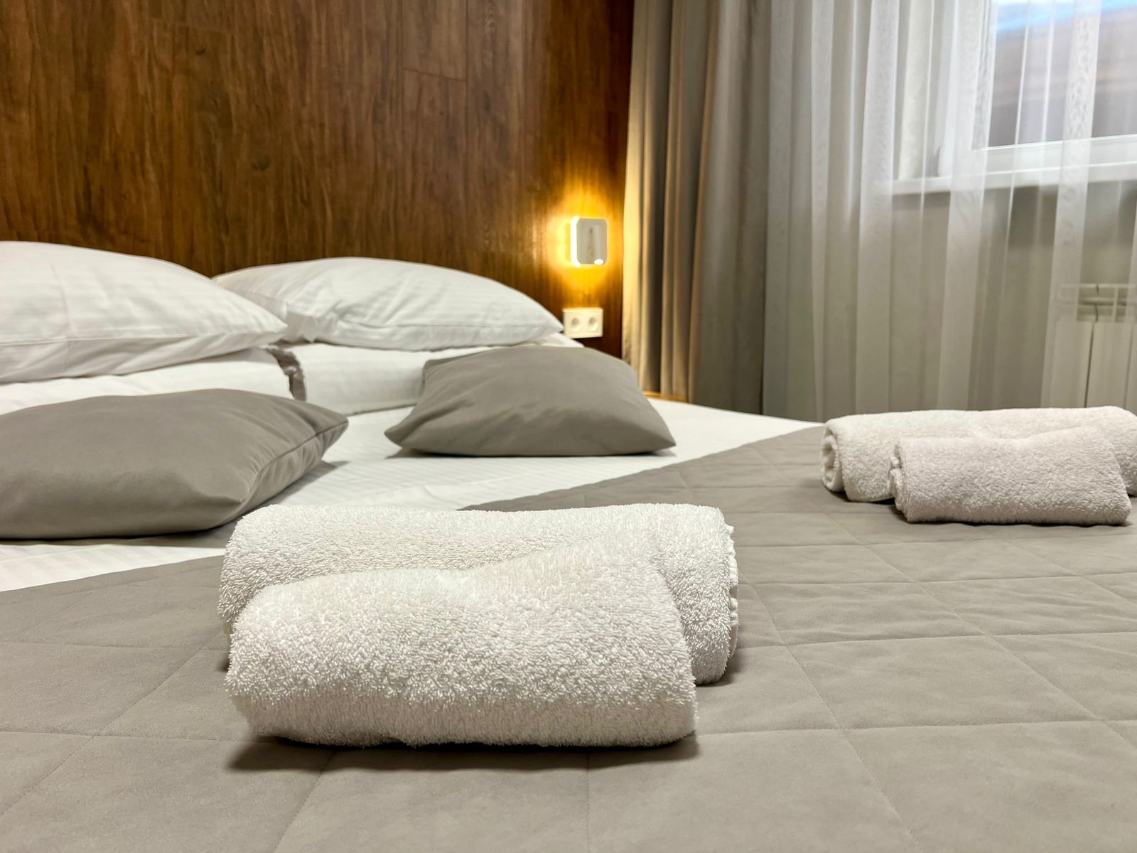 (№ 8 ) 2-х местный комфорт без балкона двуспальная кровать первый этаж