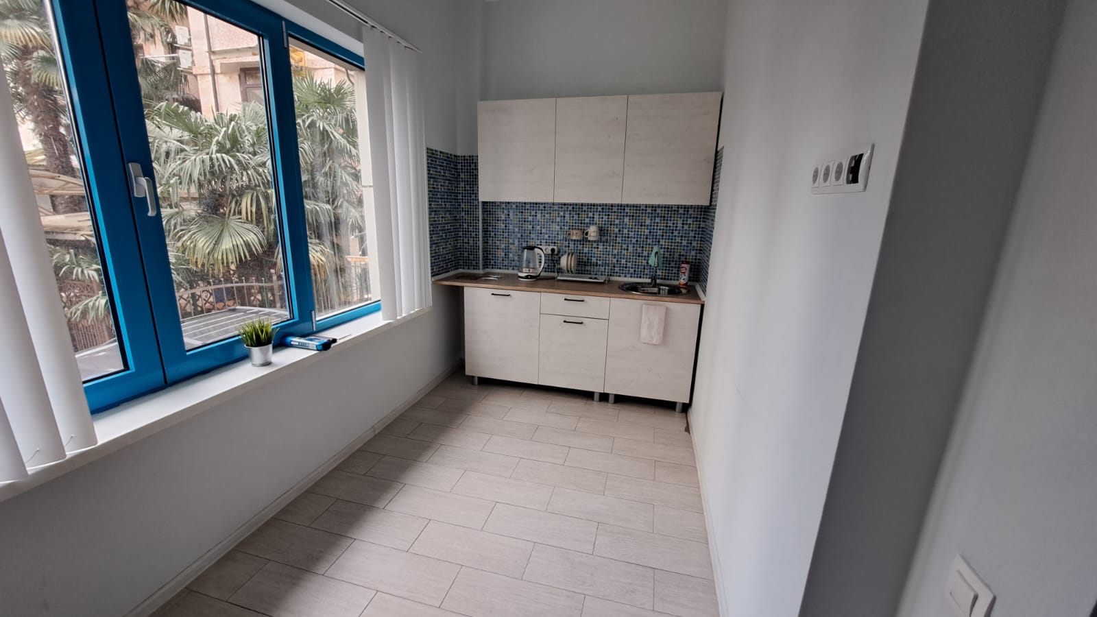 Спальное место на двухъярусной кровати в общем номере для мужчин