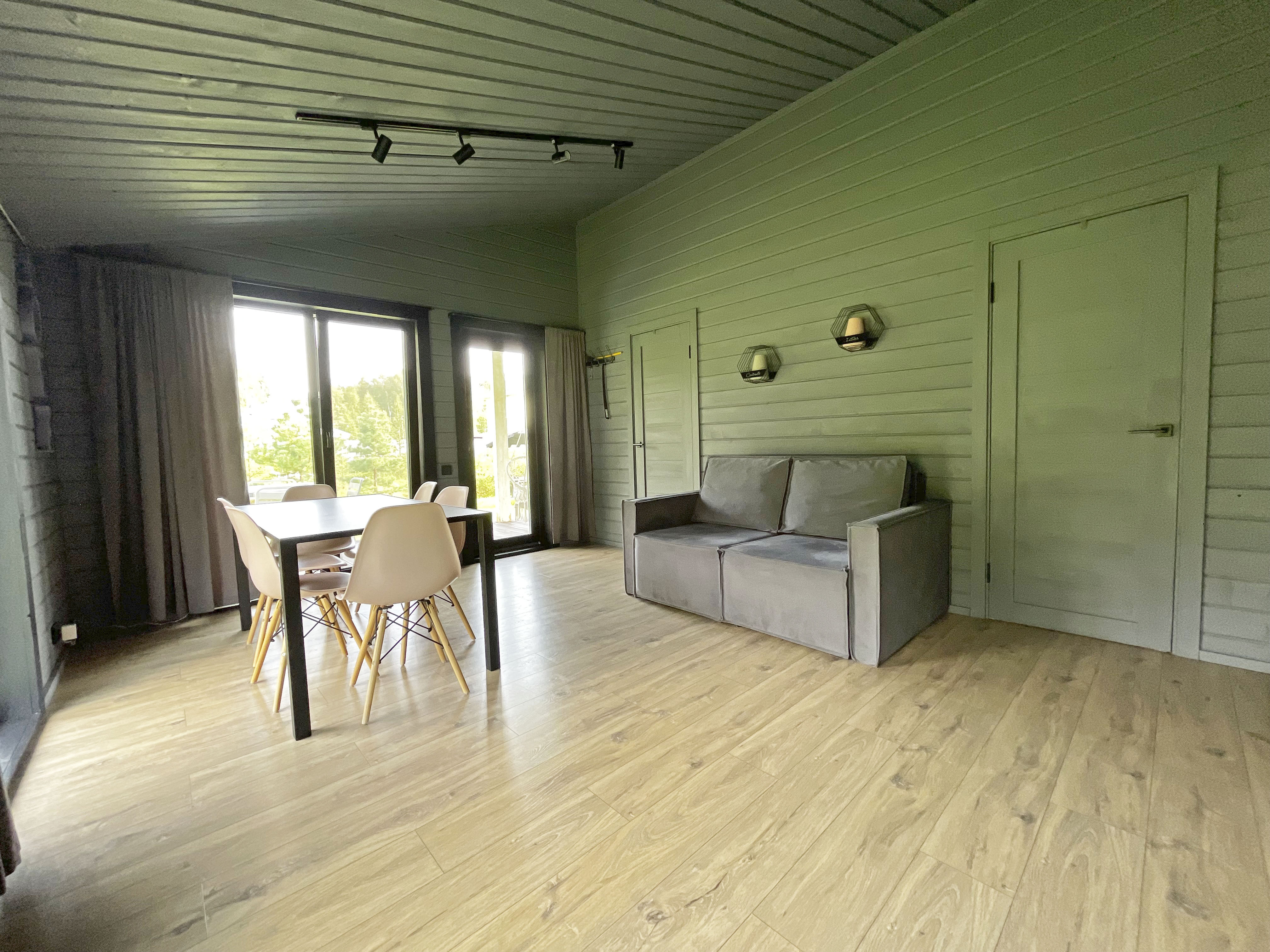 Коттедж с видом на лес