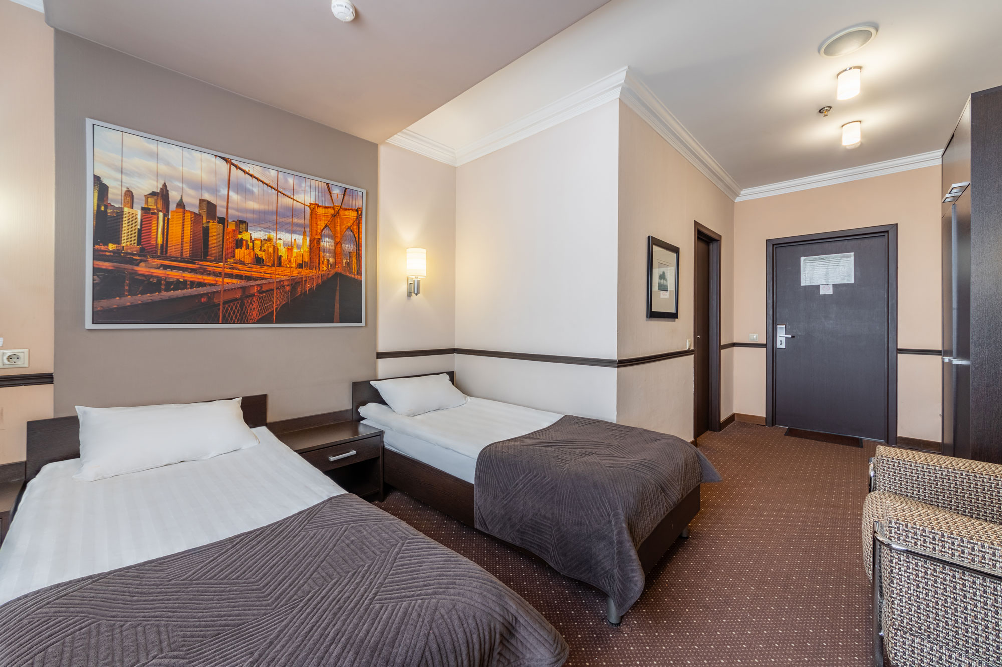 Улучшенный двухместный номер с 2 отдельными кроватями