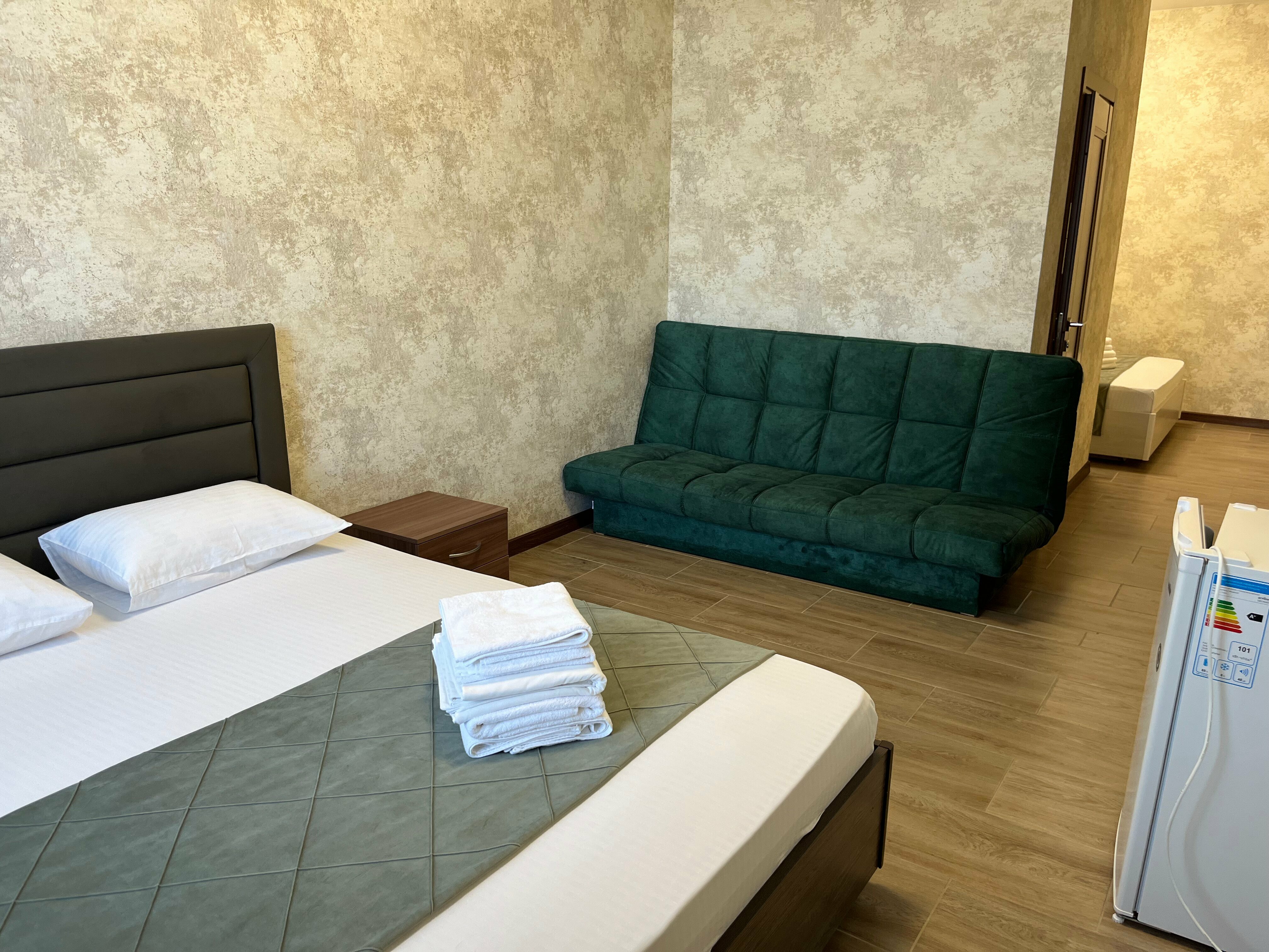 Cемейный номер с собственной ванной комнатой