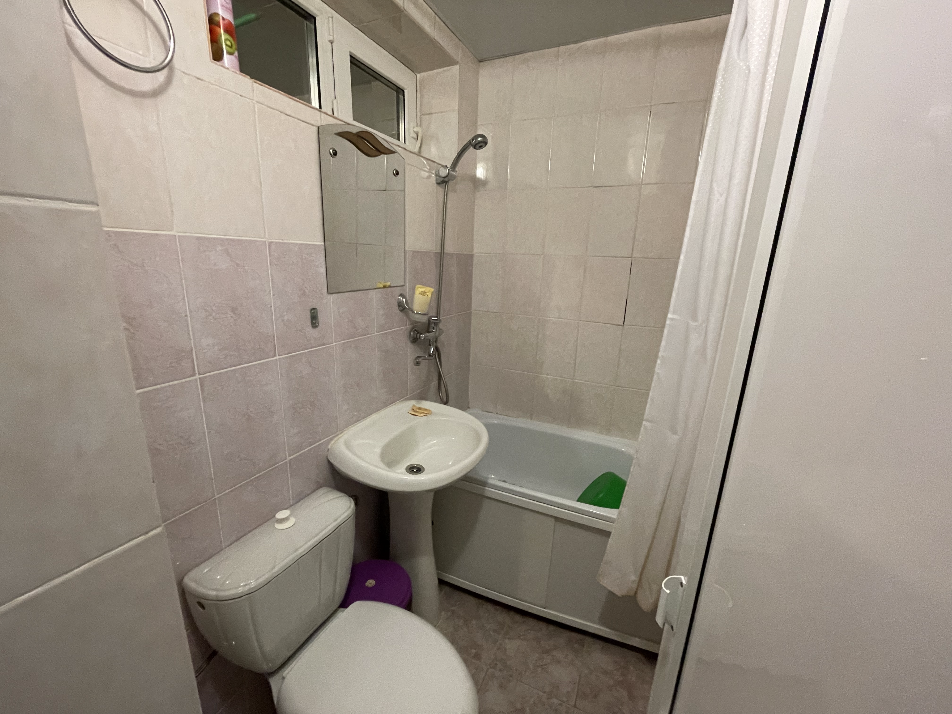 Двухместная небольшая комната с балконом