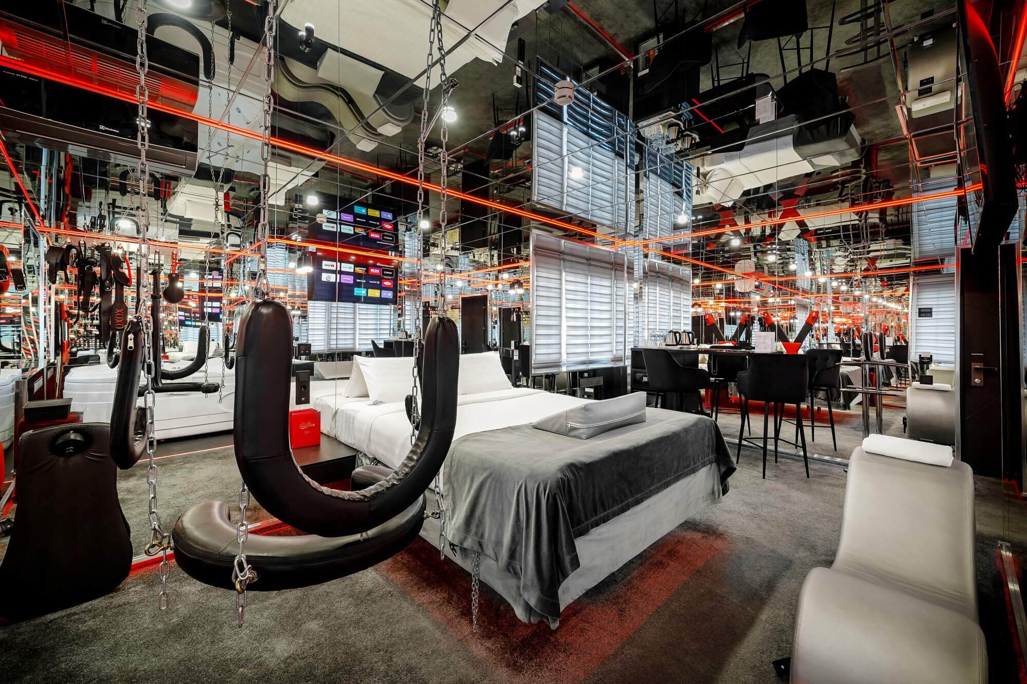 Улучшенный номер с кроватью размера «queen-size»