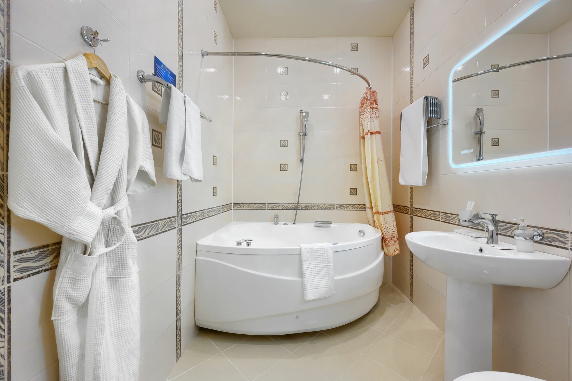 ЛЮКС на двоих с УЖИНОМ в РЕСТОРАНЕ Cascade