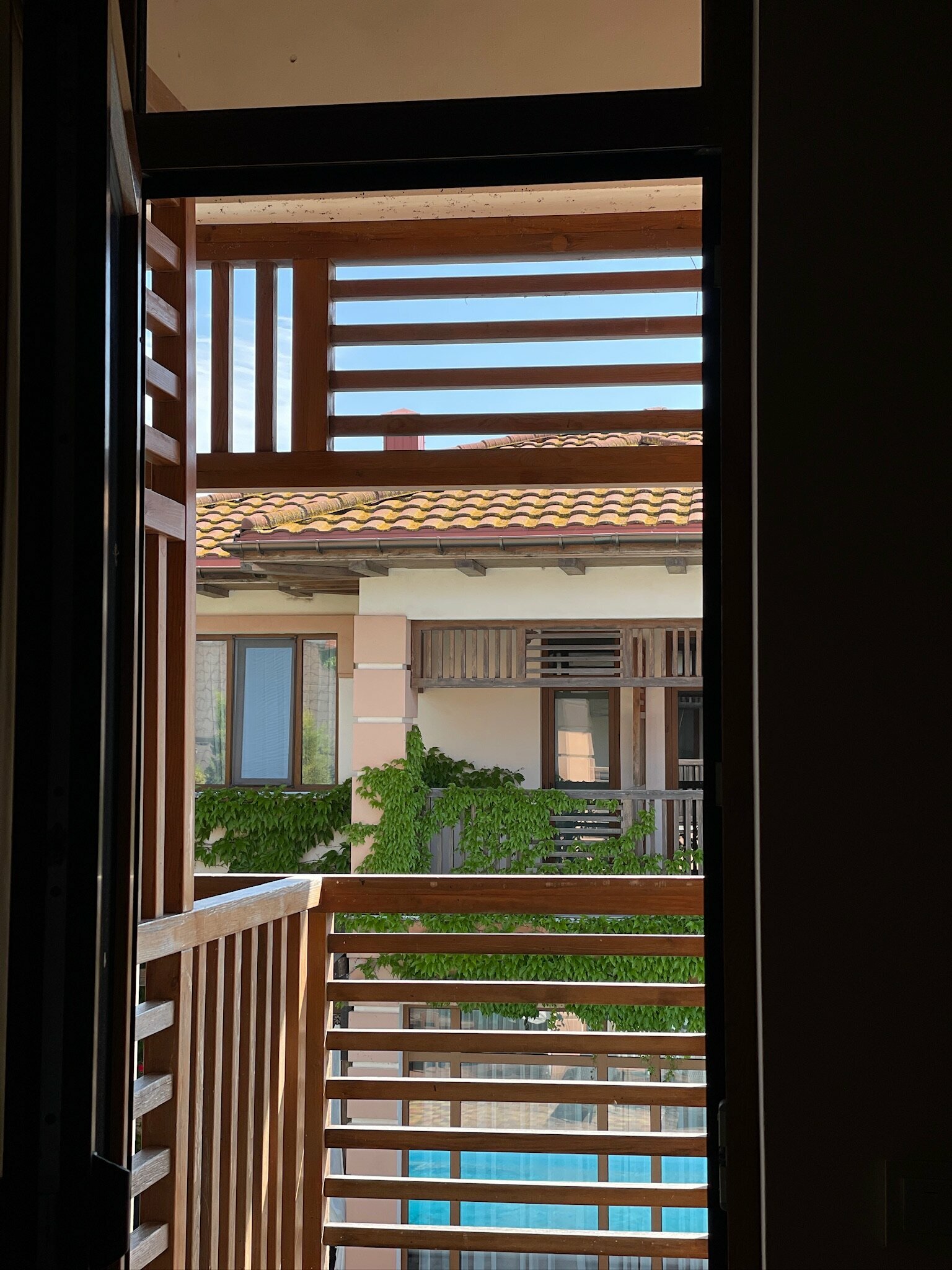 Комфорт с балконом и видом на бассейн