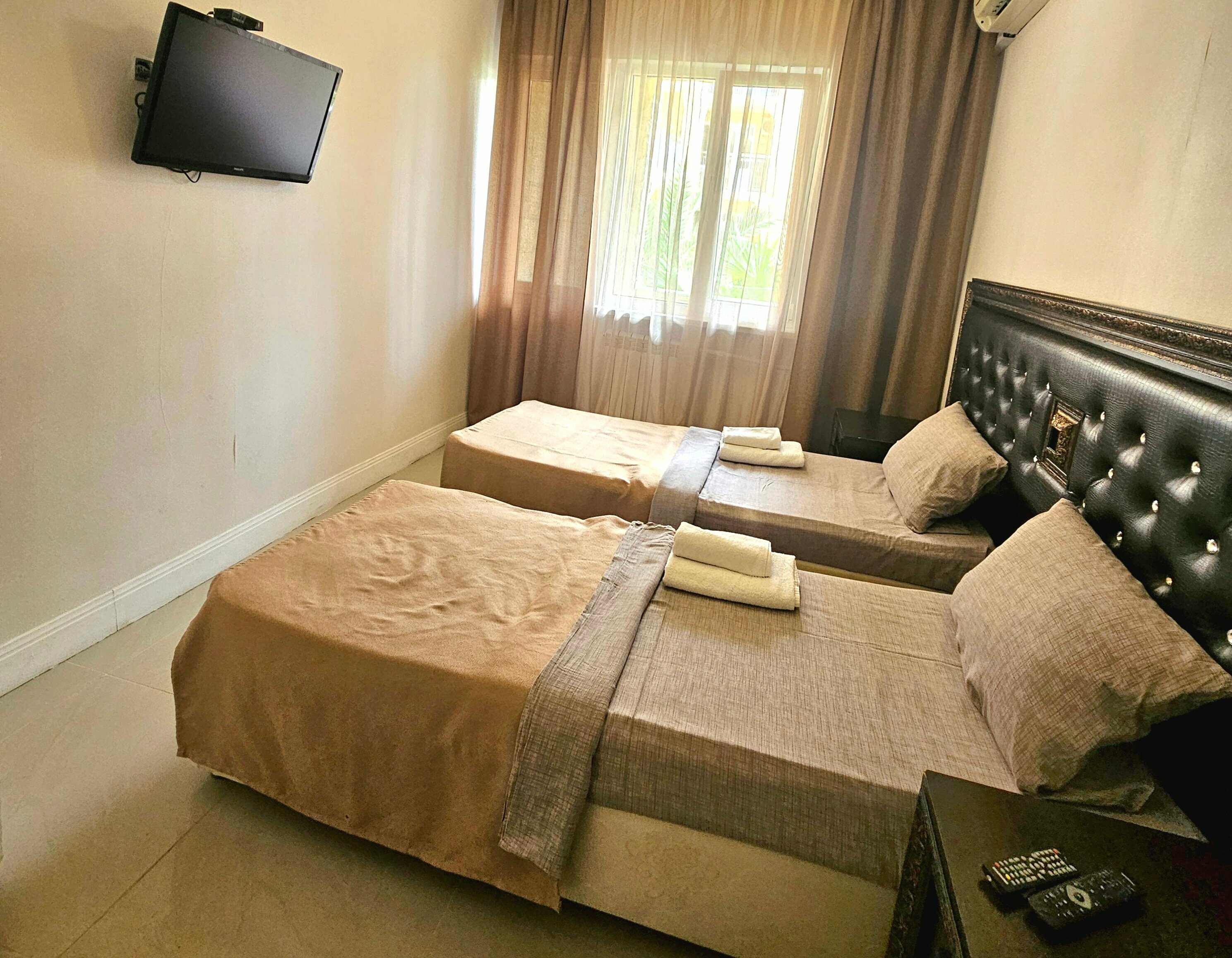 Семейный двухкомнатный номер с балконом