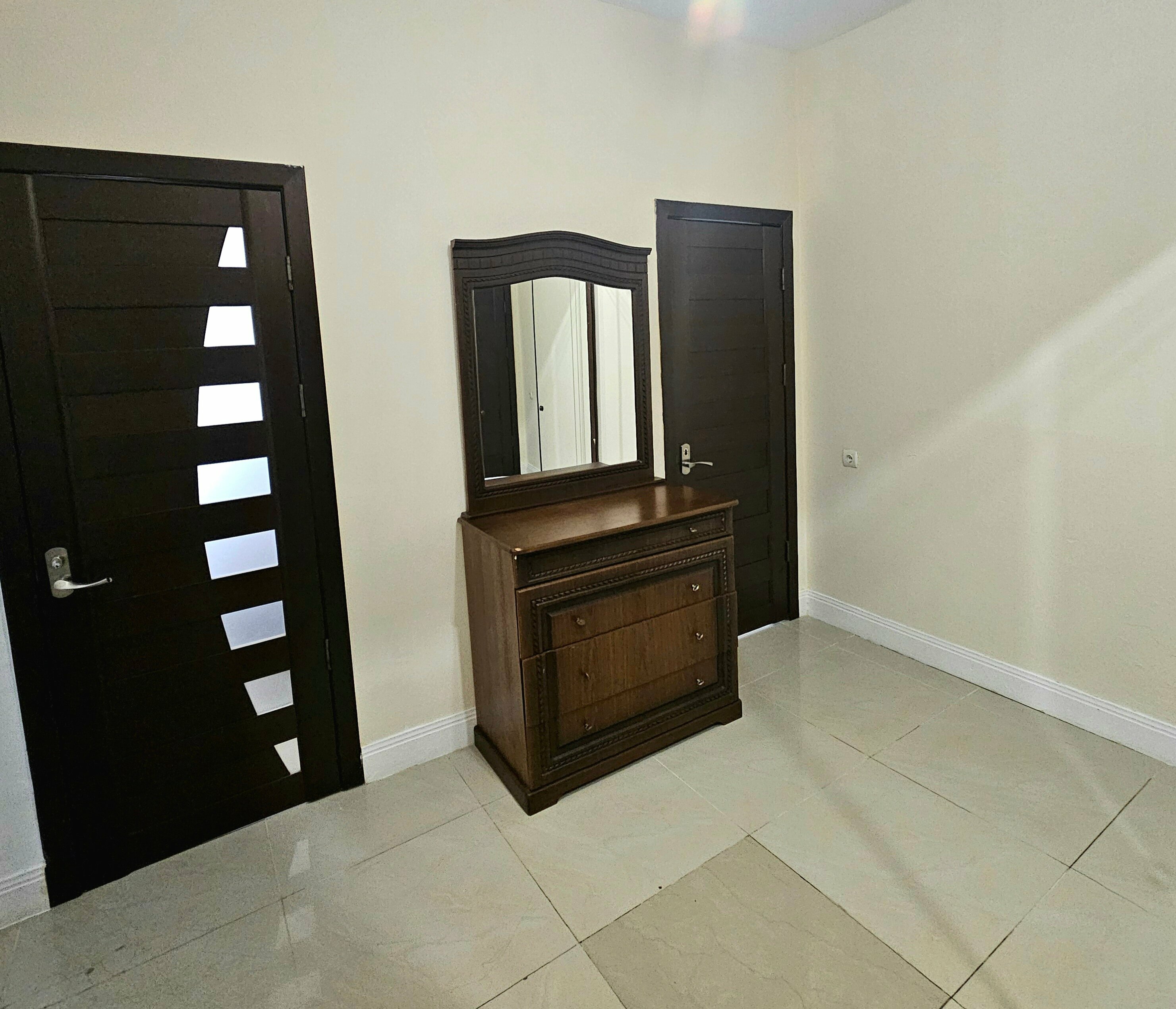 Семейный двухкомнатный номер с балконом