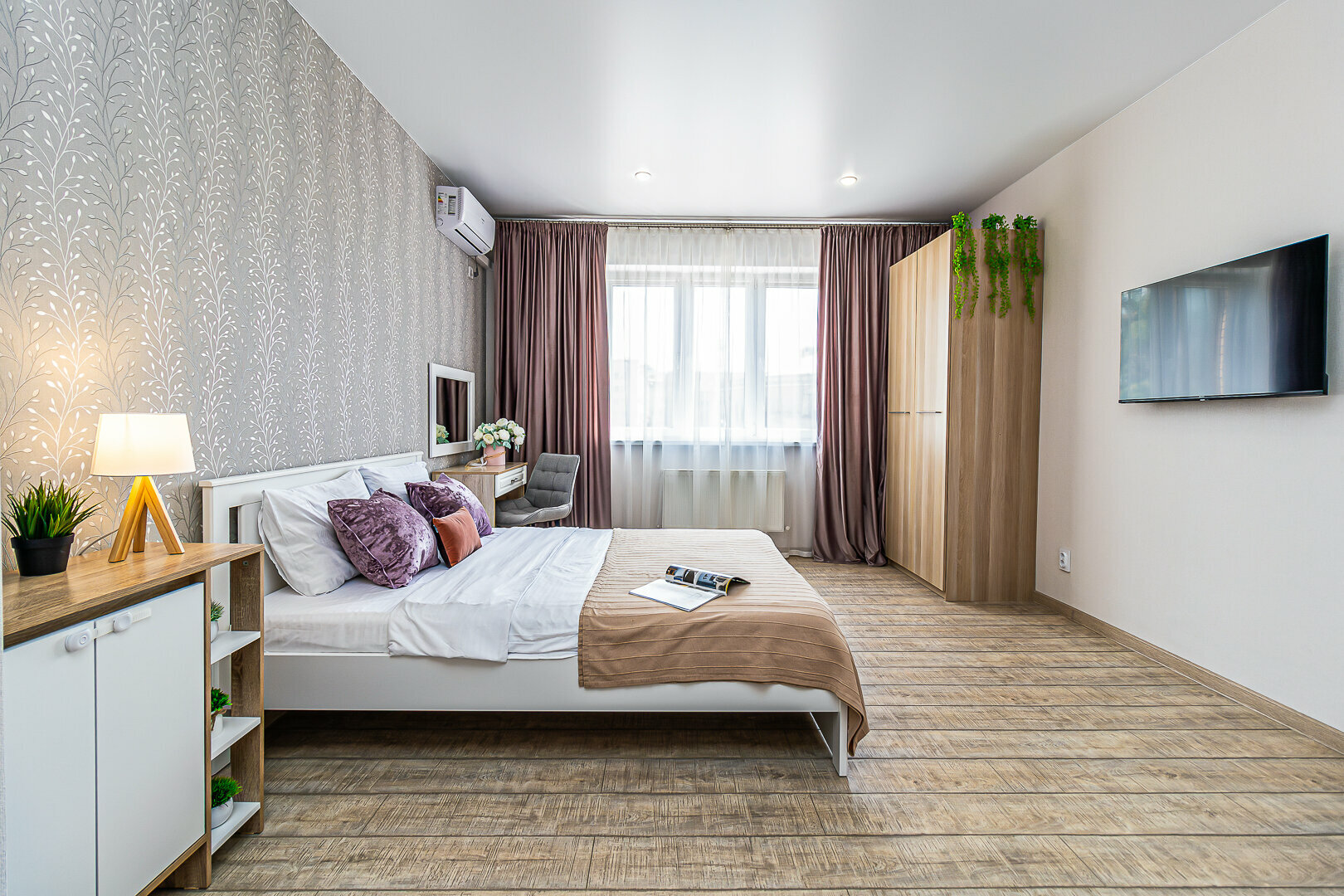 Делюкс Евродвушка на Октябрьской 181/2 с видом на Галерею